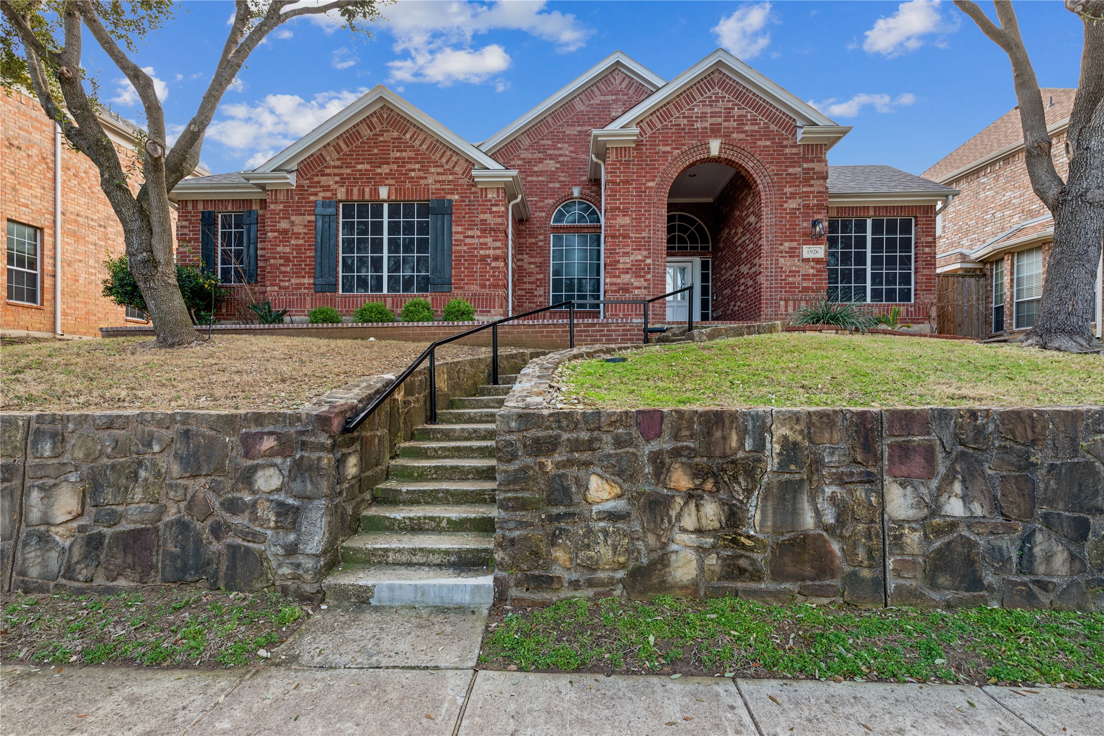 1926 Wind Lake Circle Garland TX 75040