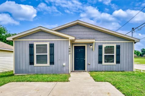 1907 Morgan Street Greenville TX 75401