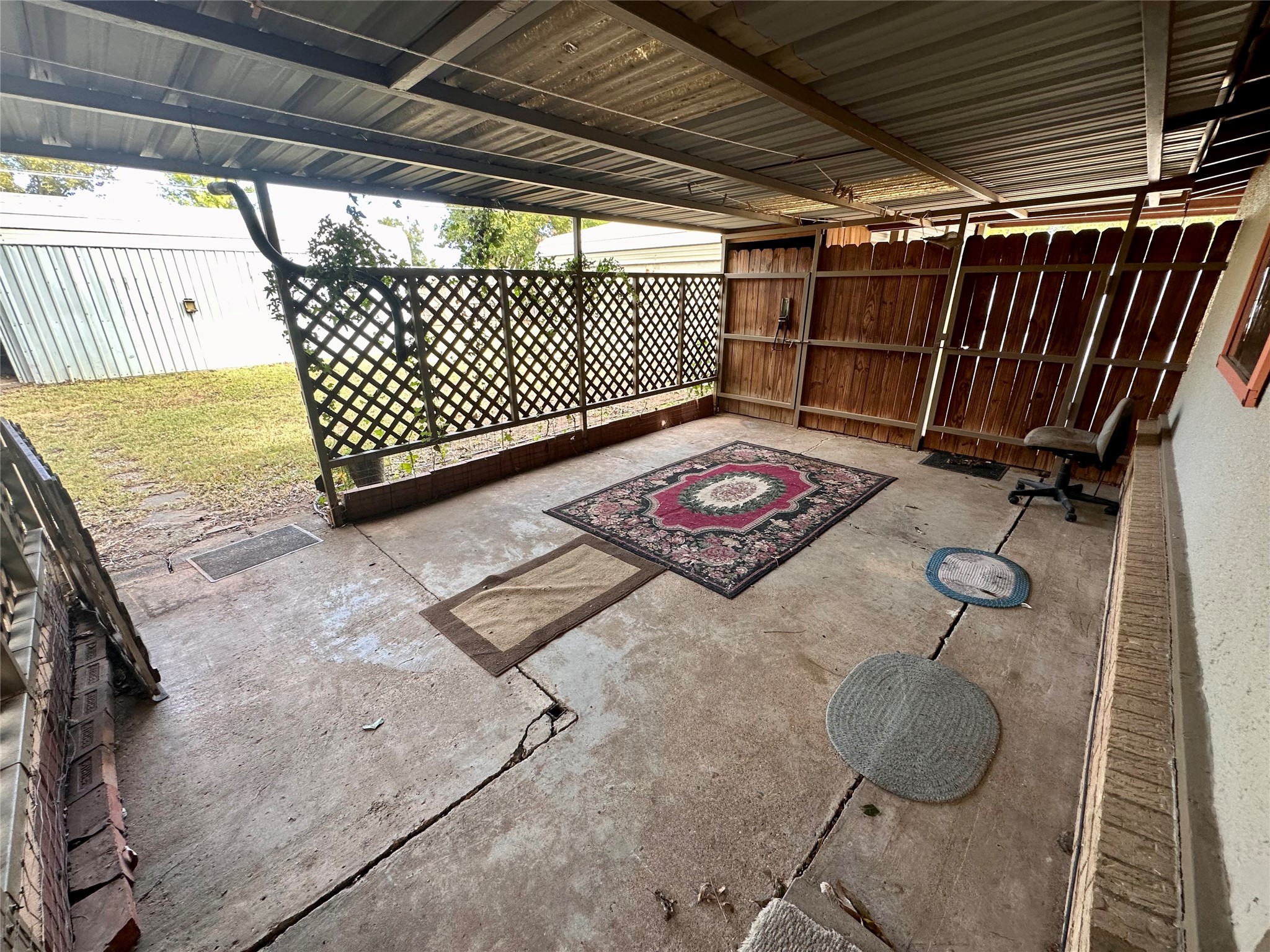1000 W Custer Street Seymour TX 76380