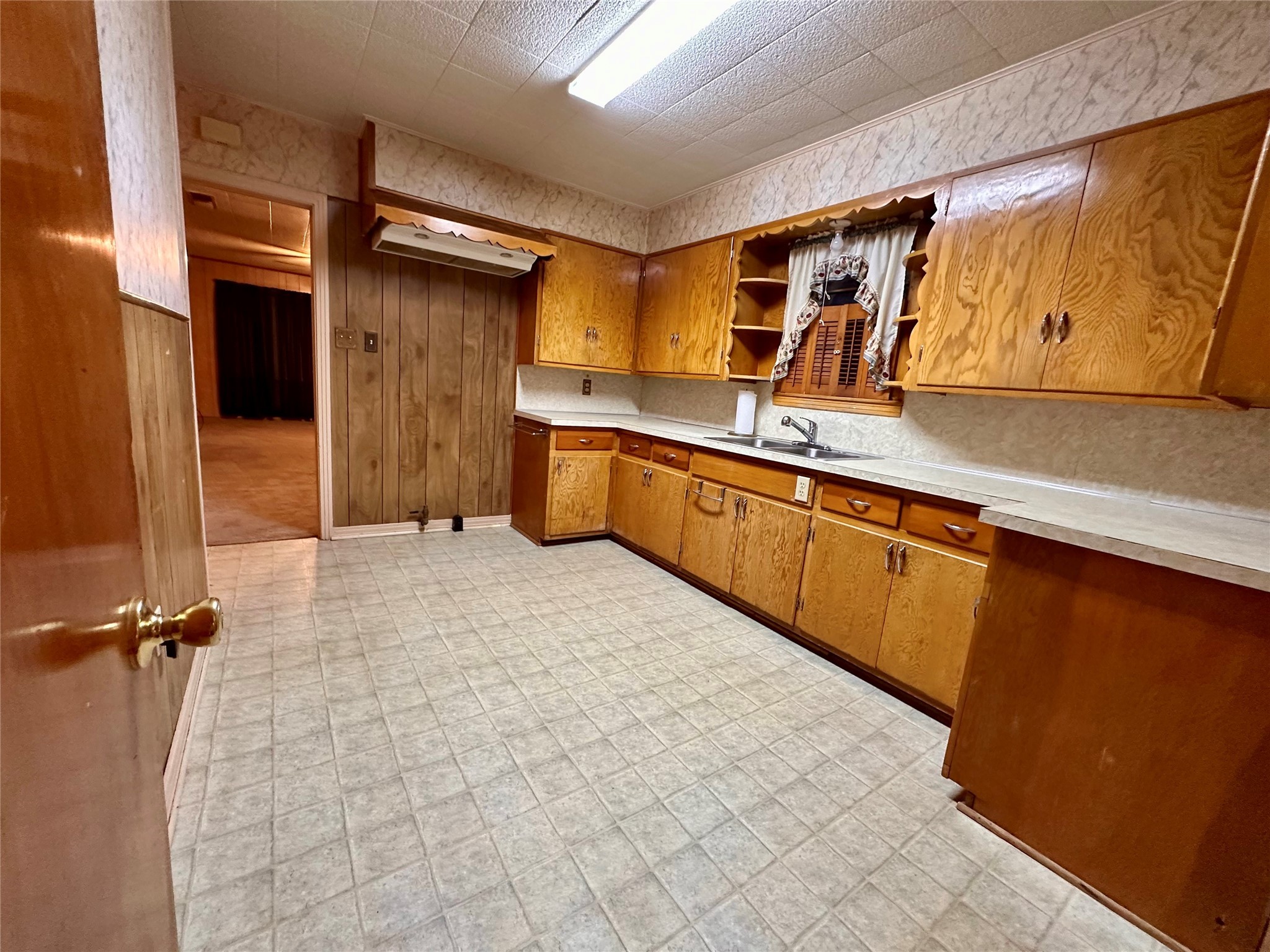 1000 W Custer Street Seymour TX 76380