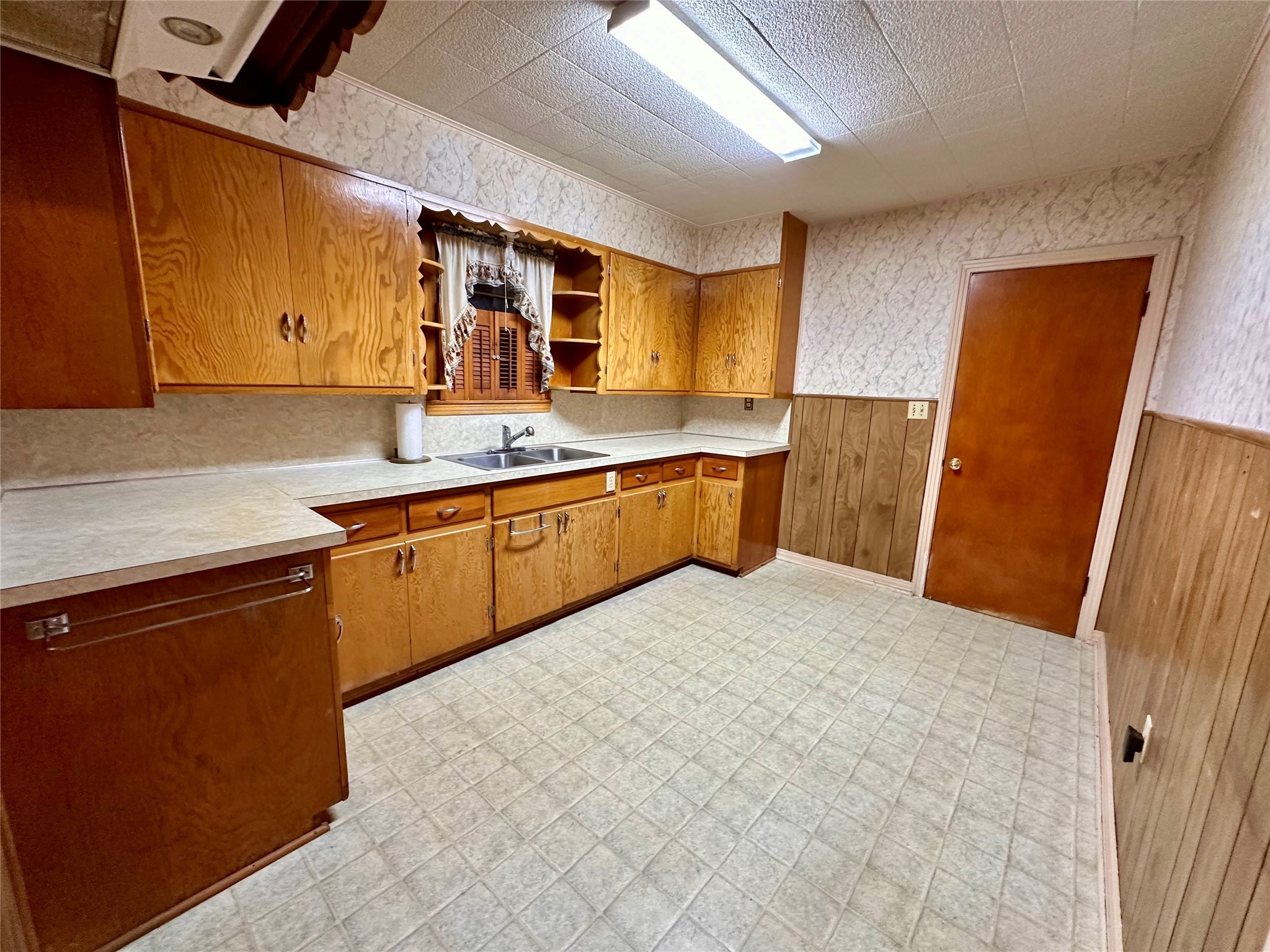 1000 W Custer Street Seymour TX 76380