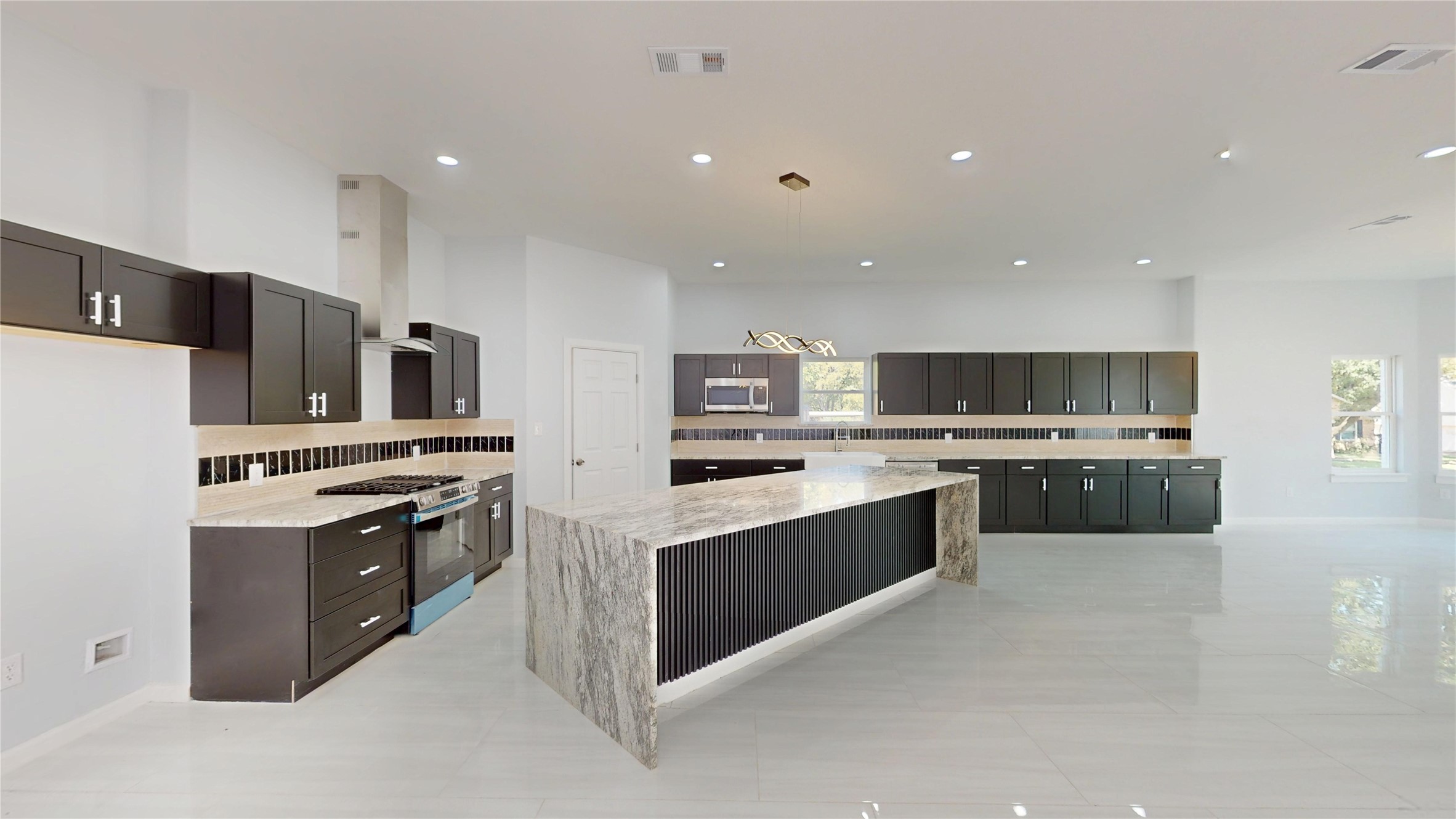 1718 Beaver Creek Circle Duncanville TX 75137