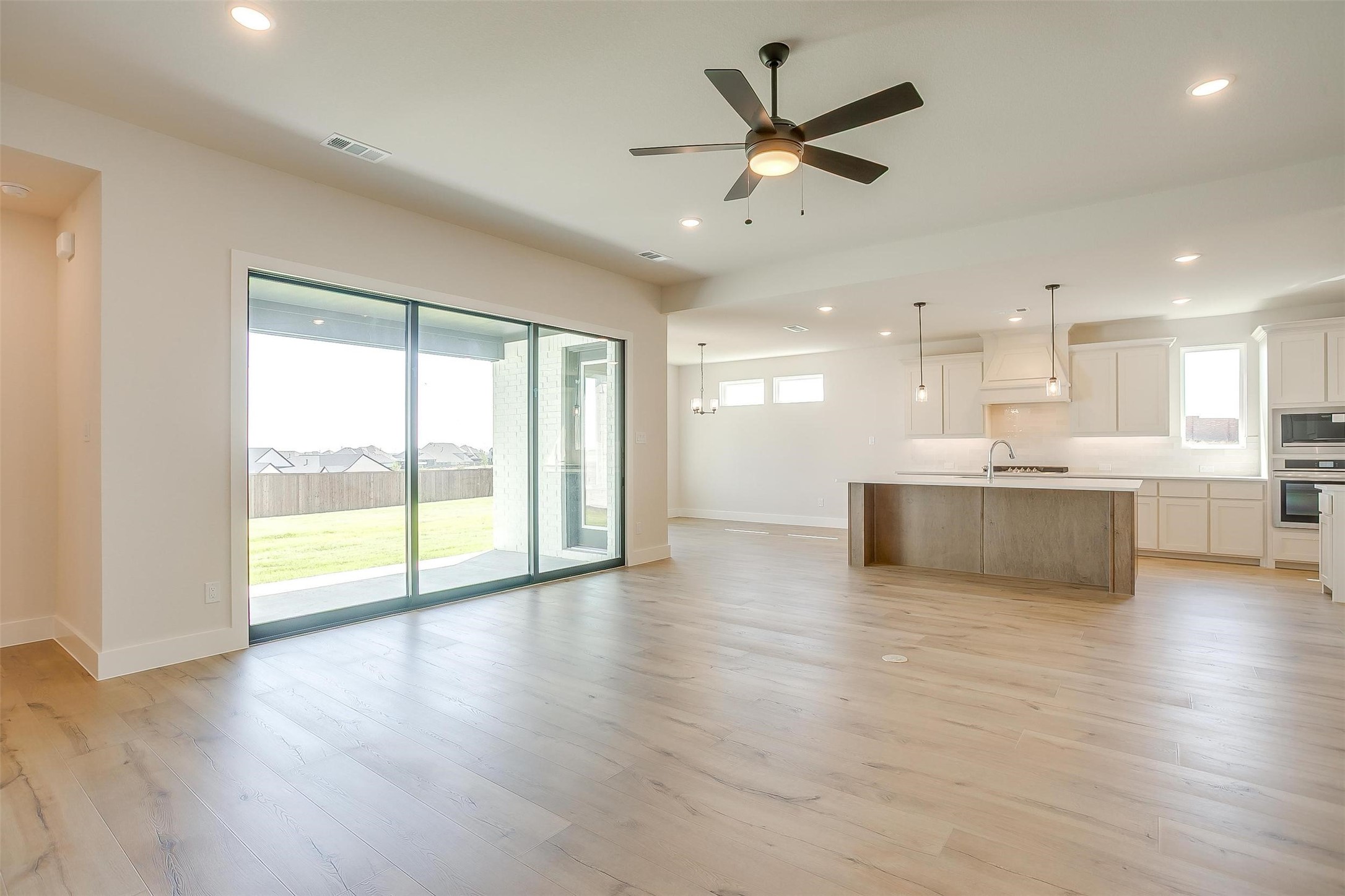 806 Feathergrass Court E Haslet TX 76052