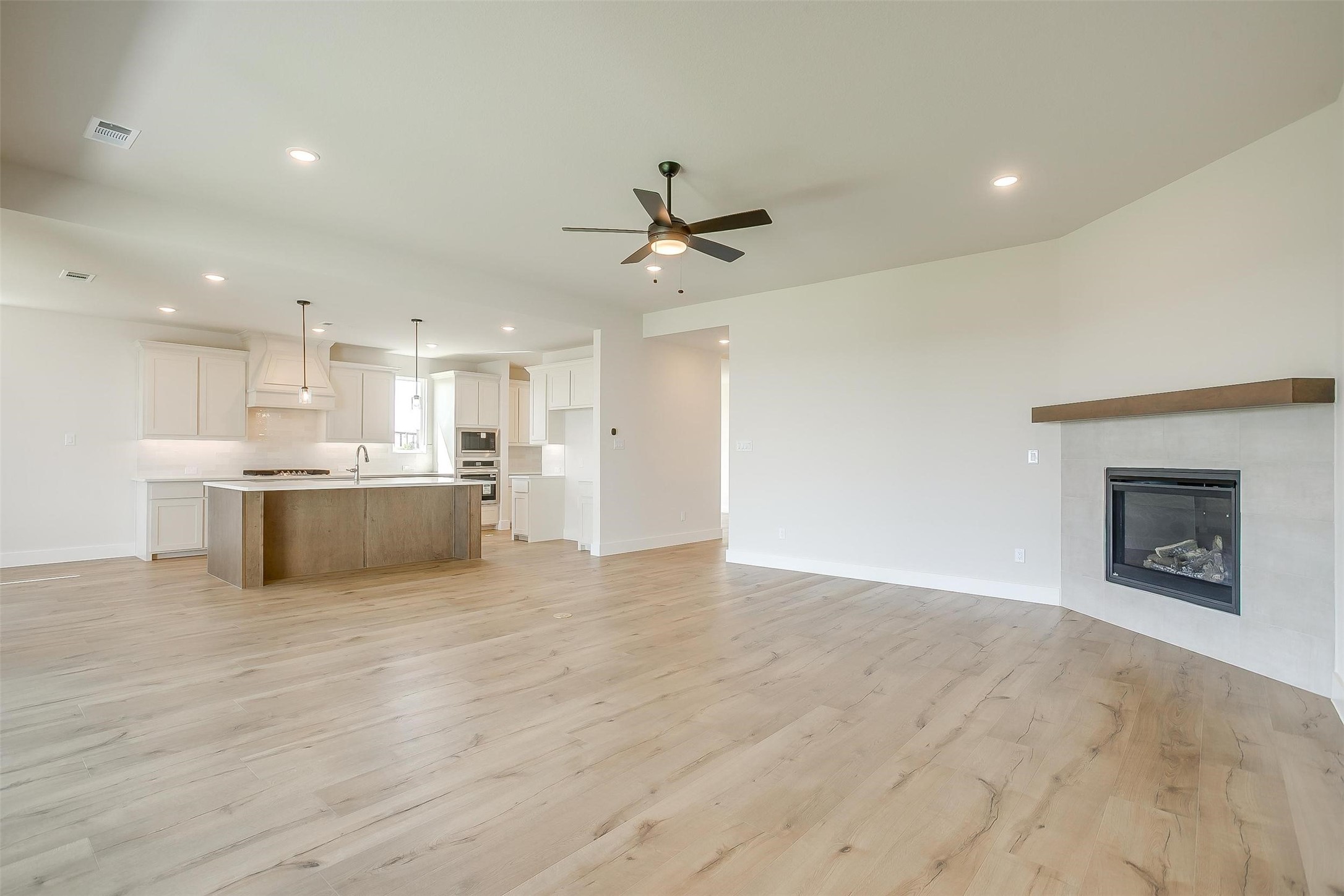 806 Feathergrass Court E Haslet TX 76052