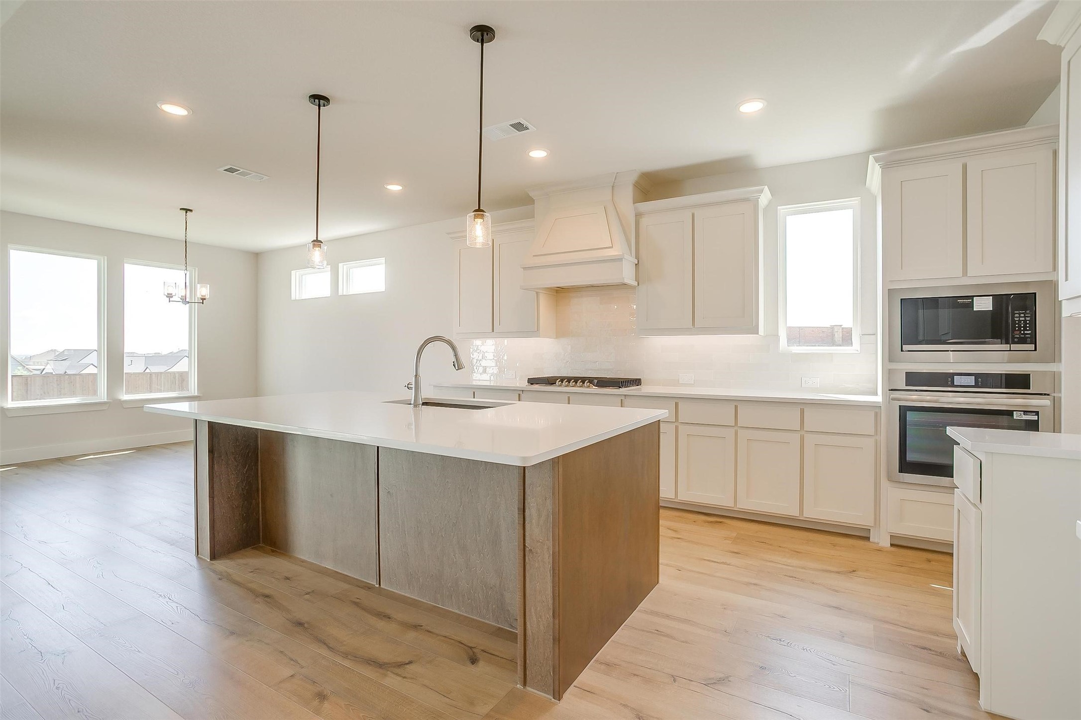 806 Feathergrass Court E Haslet TX 76052