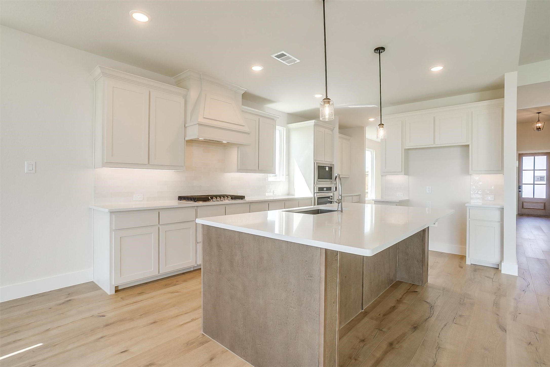 806 Feathergrass Court E Haslet TX 76052