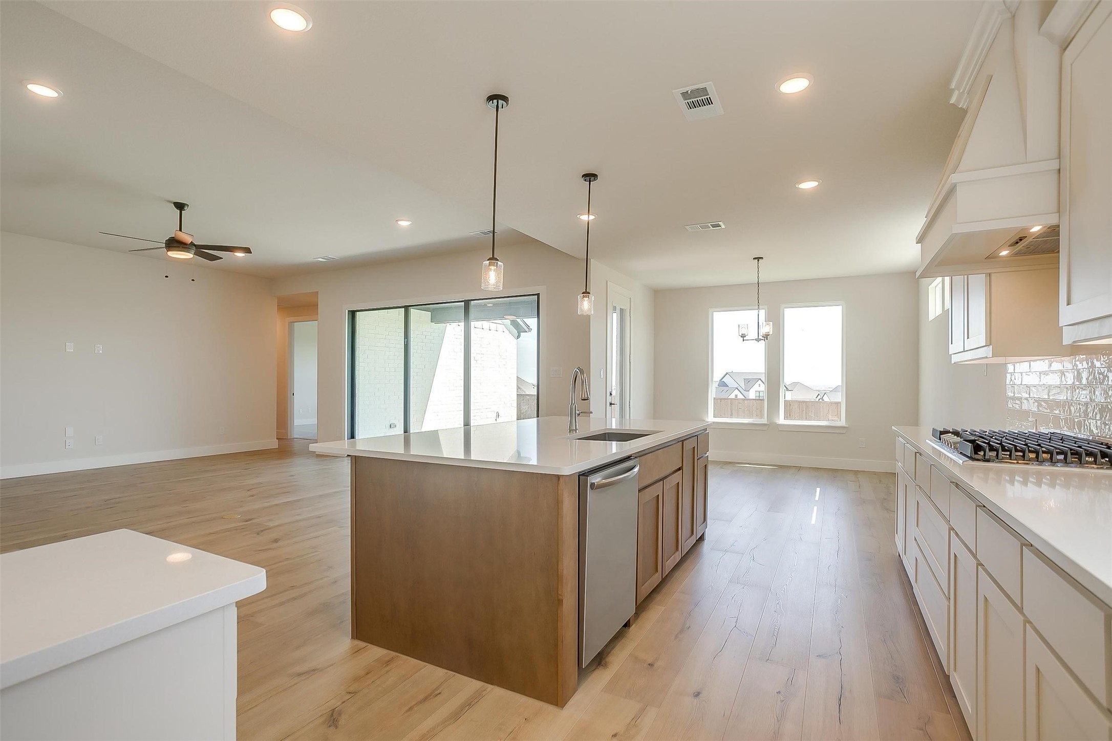 806 Feathergrass Court E Haslet TX 76052