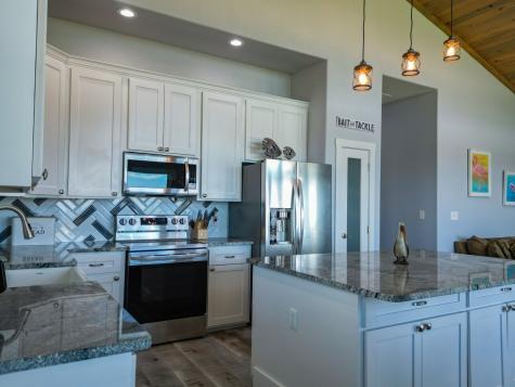 904 W Polk Avenue Port O Connor TX 77982