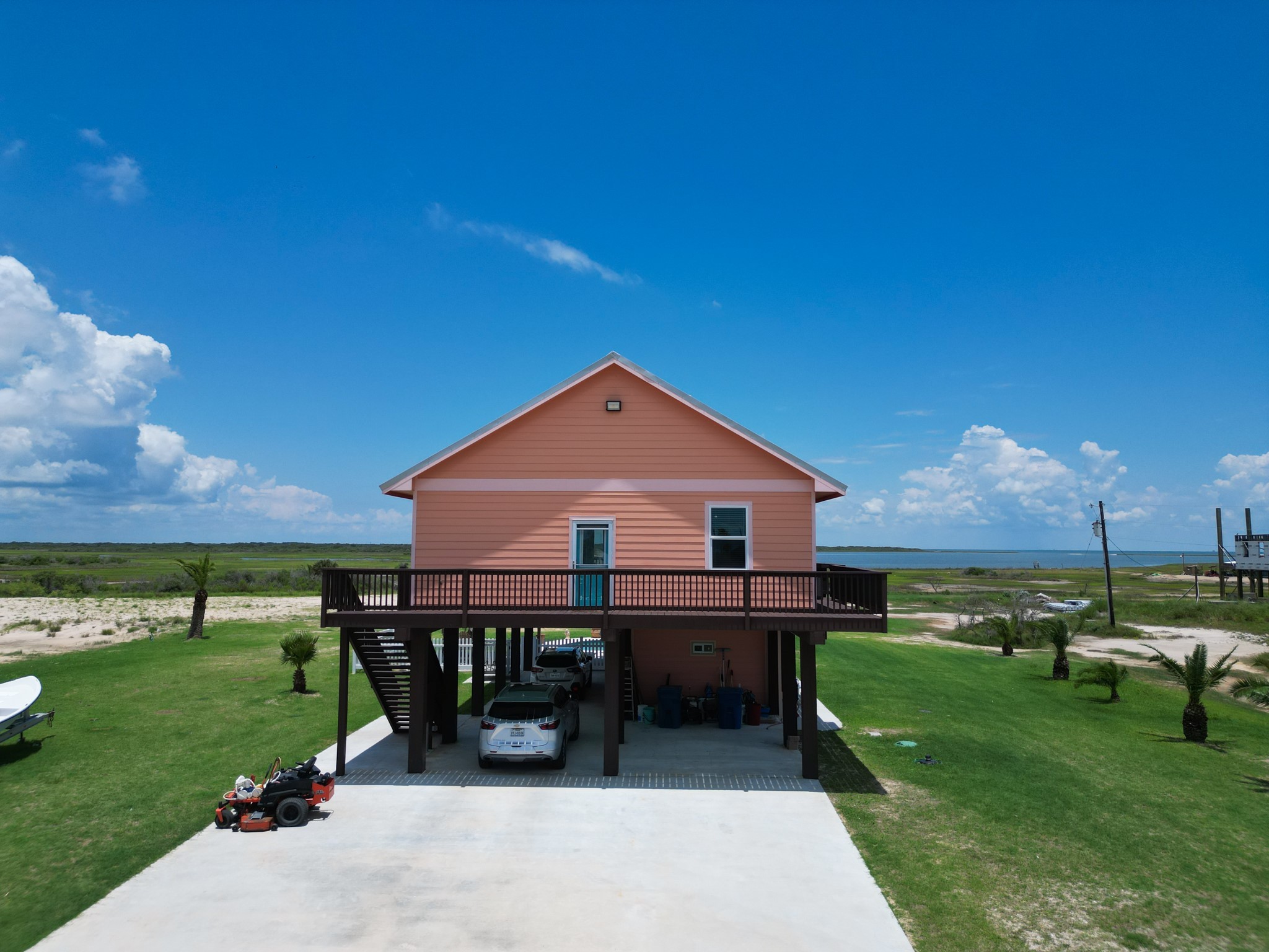 904 W Polk Avenue Port O Connor TX 77982