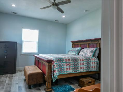 904 W Polk Avenue Port O Connor TX 77982
