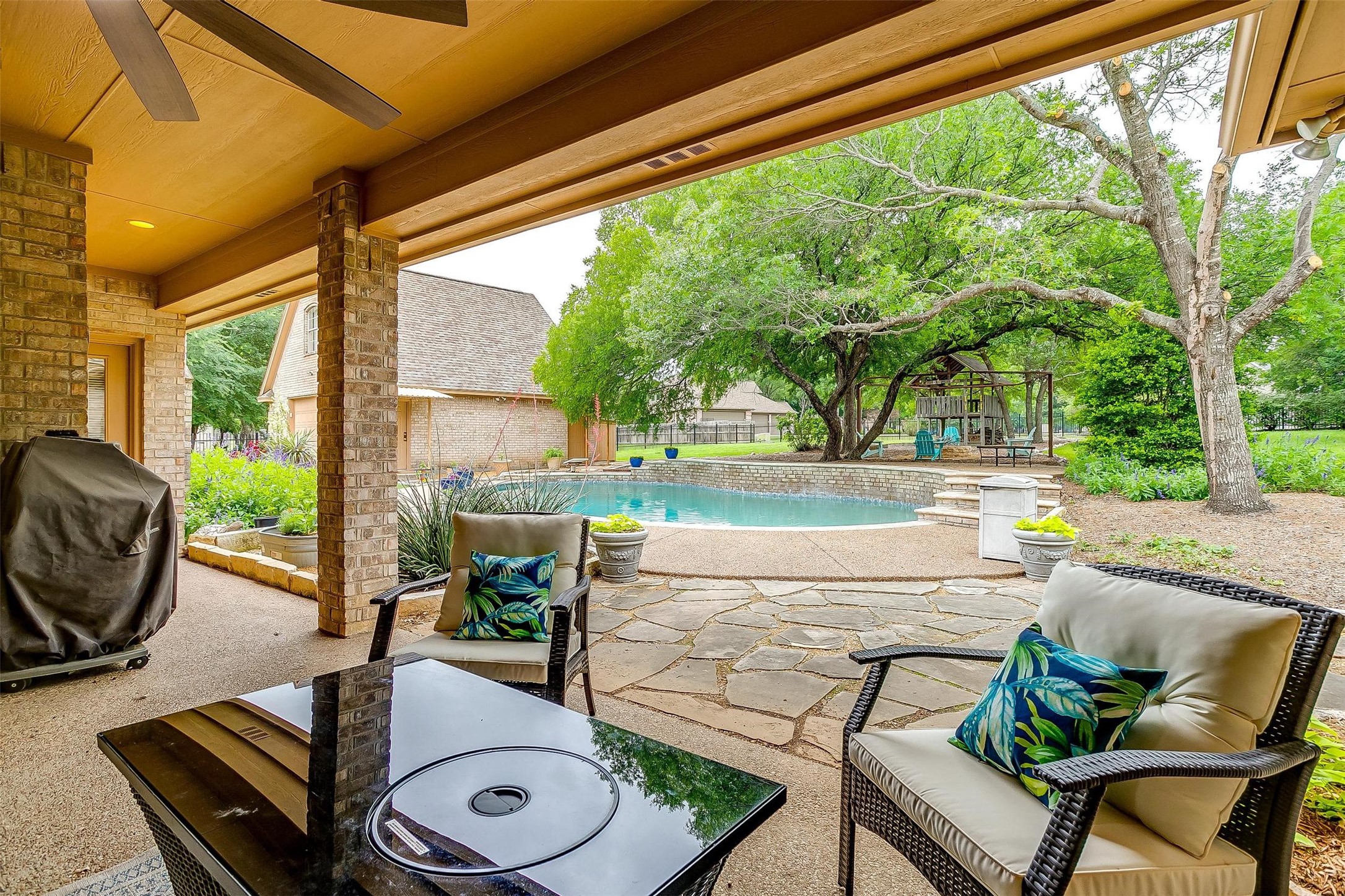 1613 Greenview Court Aledo TX 76008