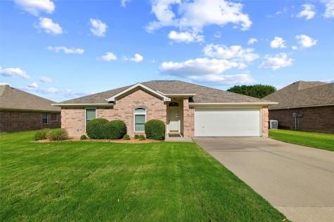 218 Whispering Dell Lane Weatherford TX 76085