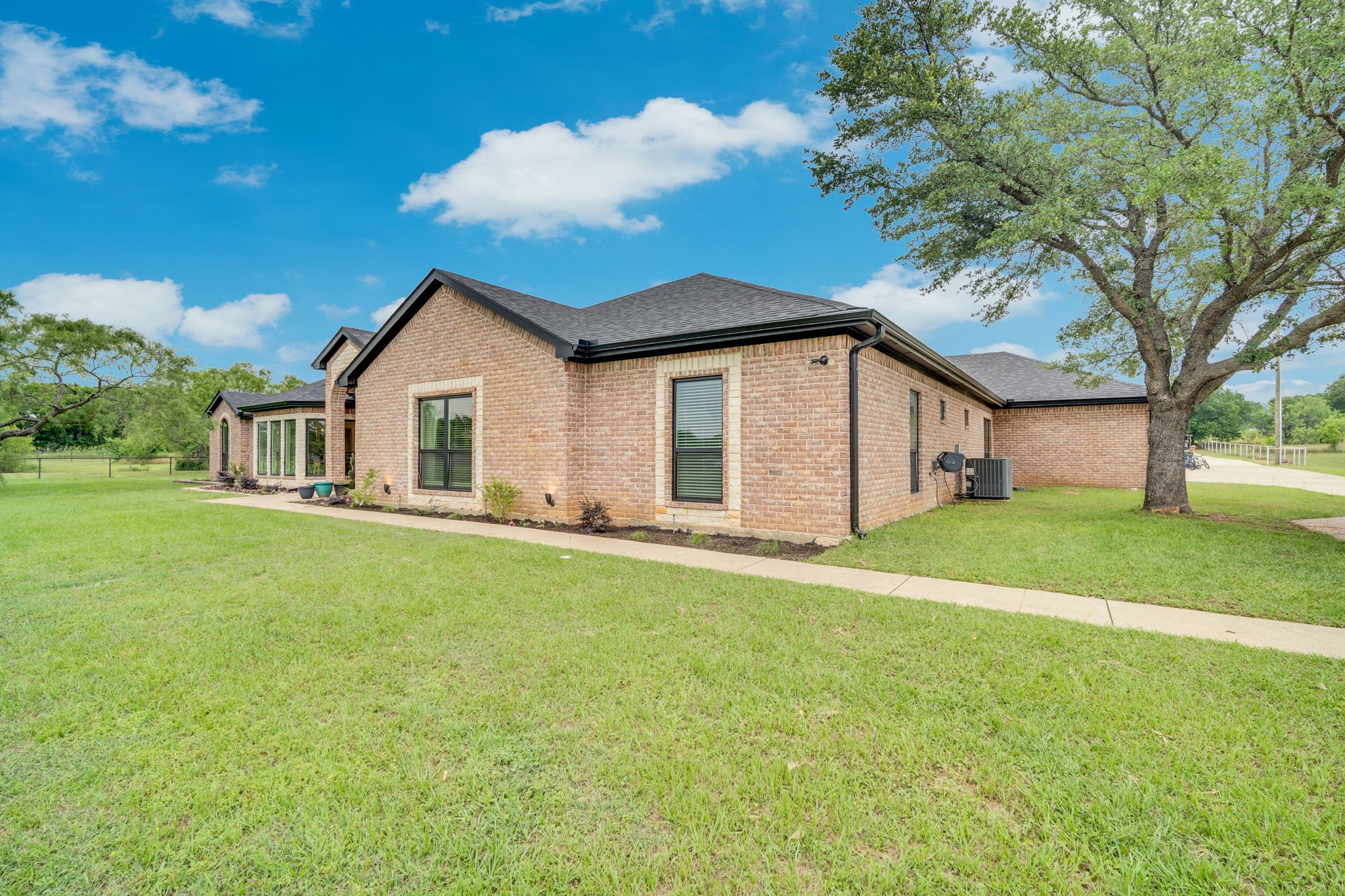 6624 Shadow Valley Drive Burleson TX 76028