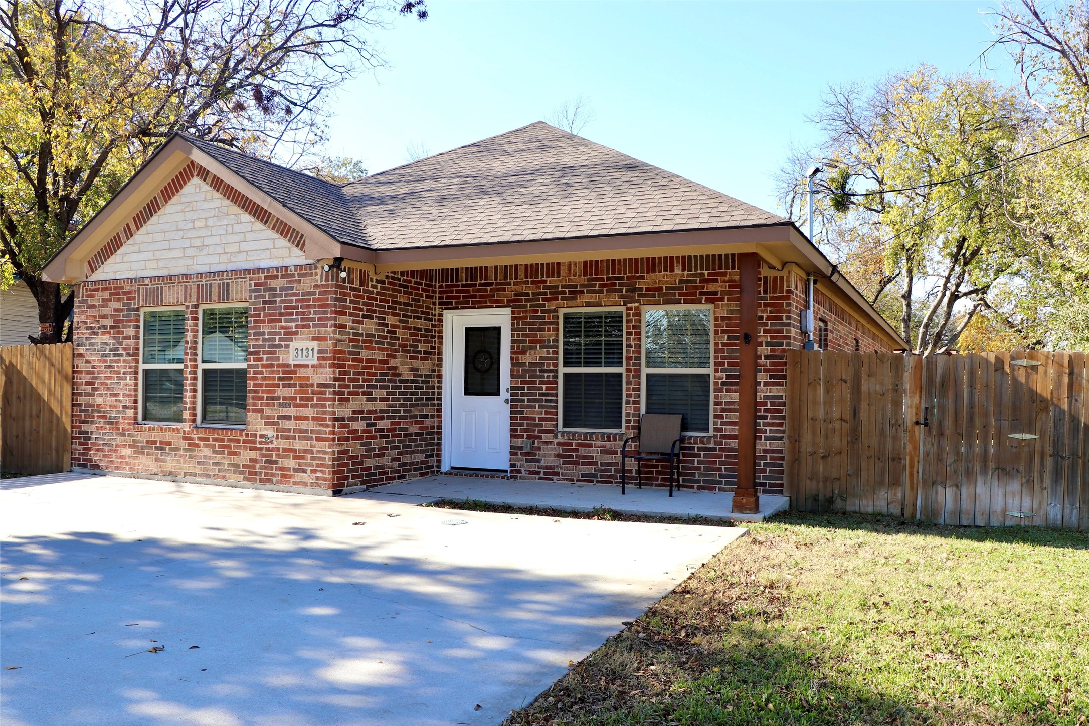 3131 Weisenberger Drive Dallas TX 75212