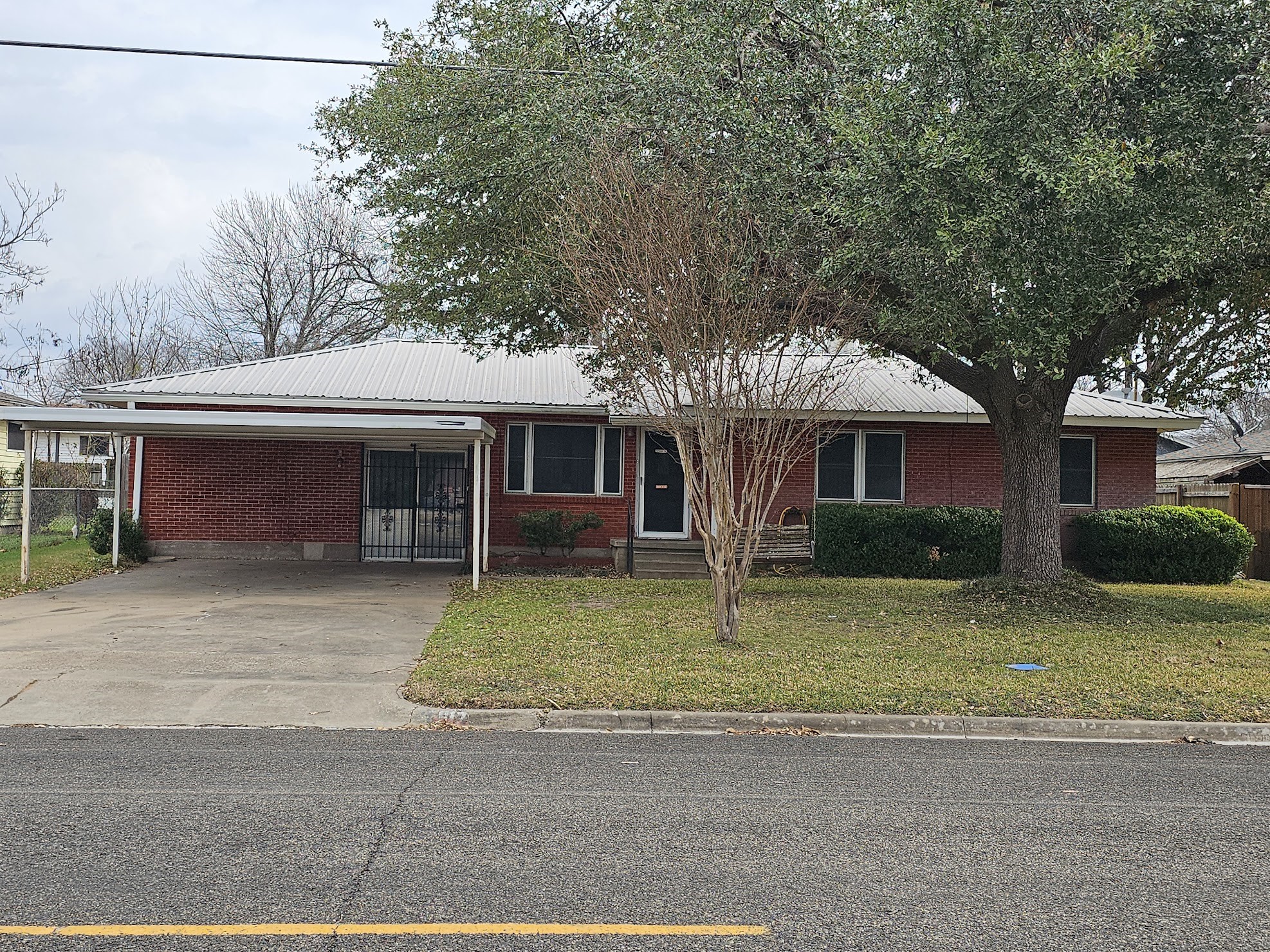 817 N Lacy Drive Lacy Lakeview TX 76705