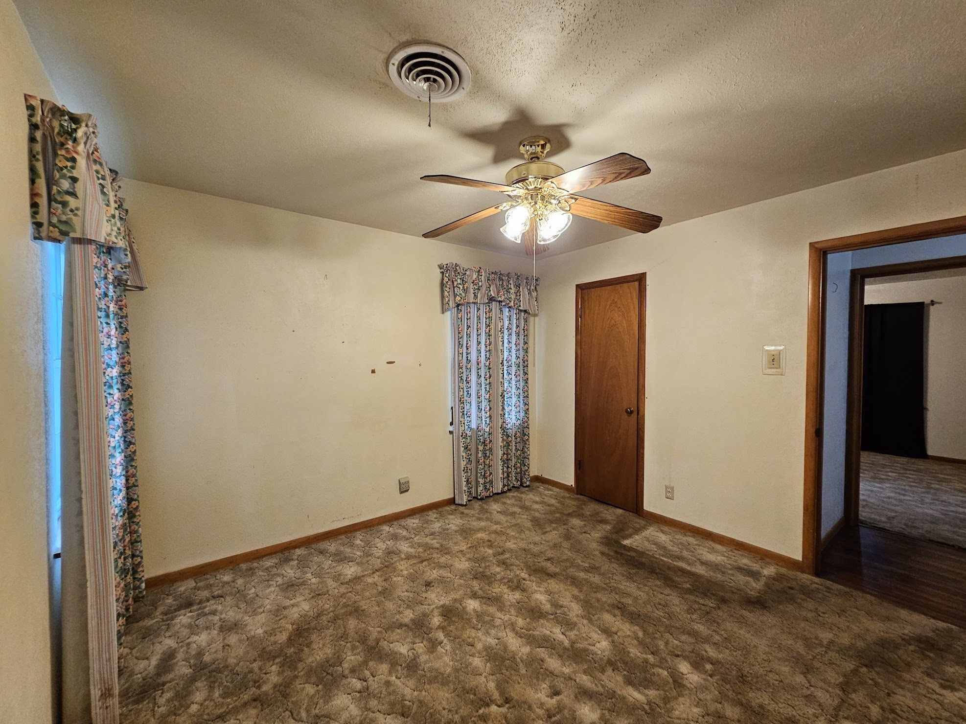 817 N Lacy Drive Lacy Lakeview TX 76705