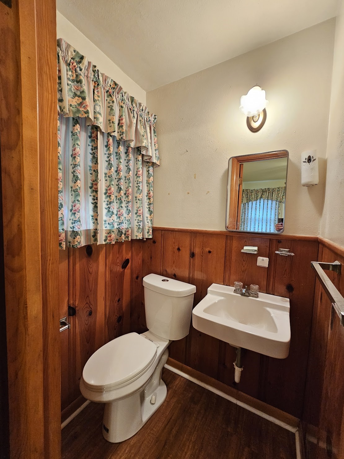 817 N Lacy Drive Lacy Lakeview TX 76705