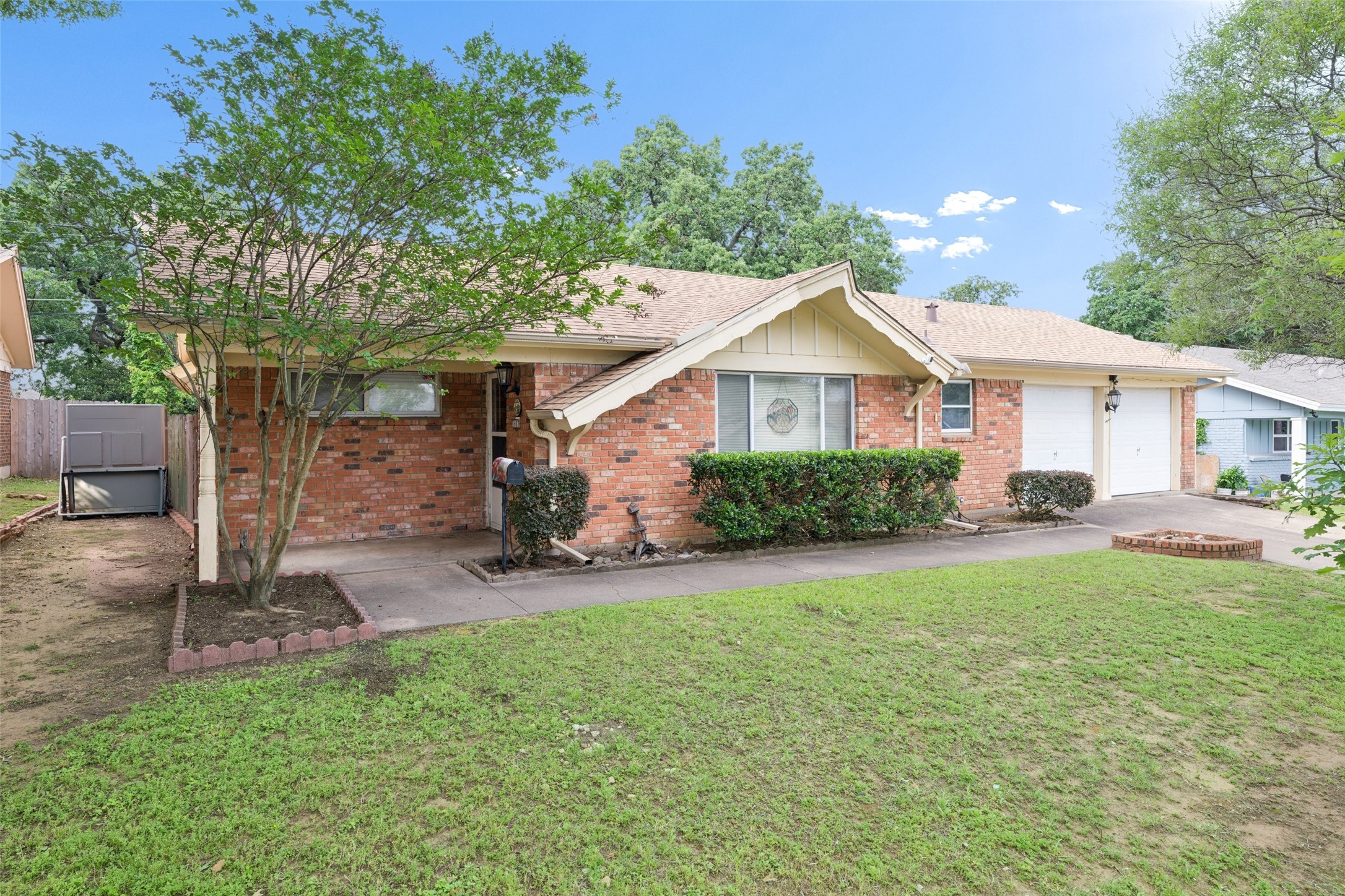 1607 Windlea Drive Euless TX 76040