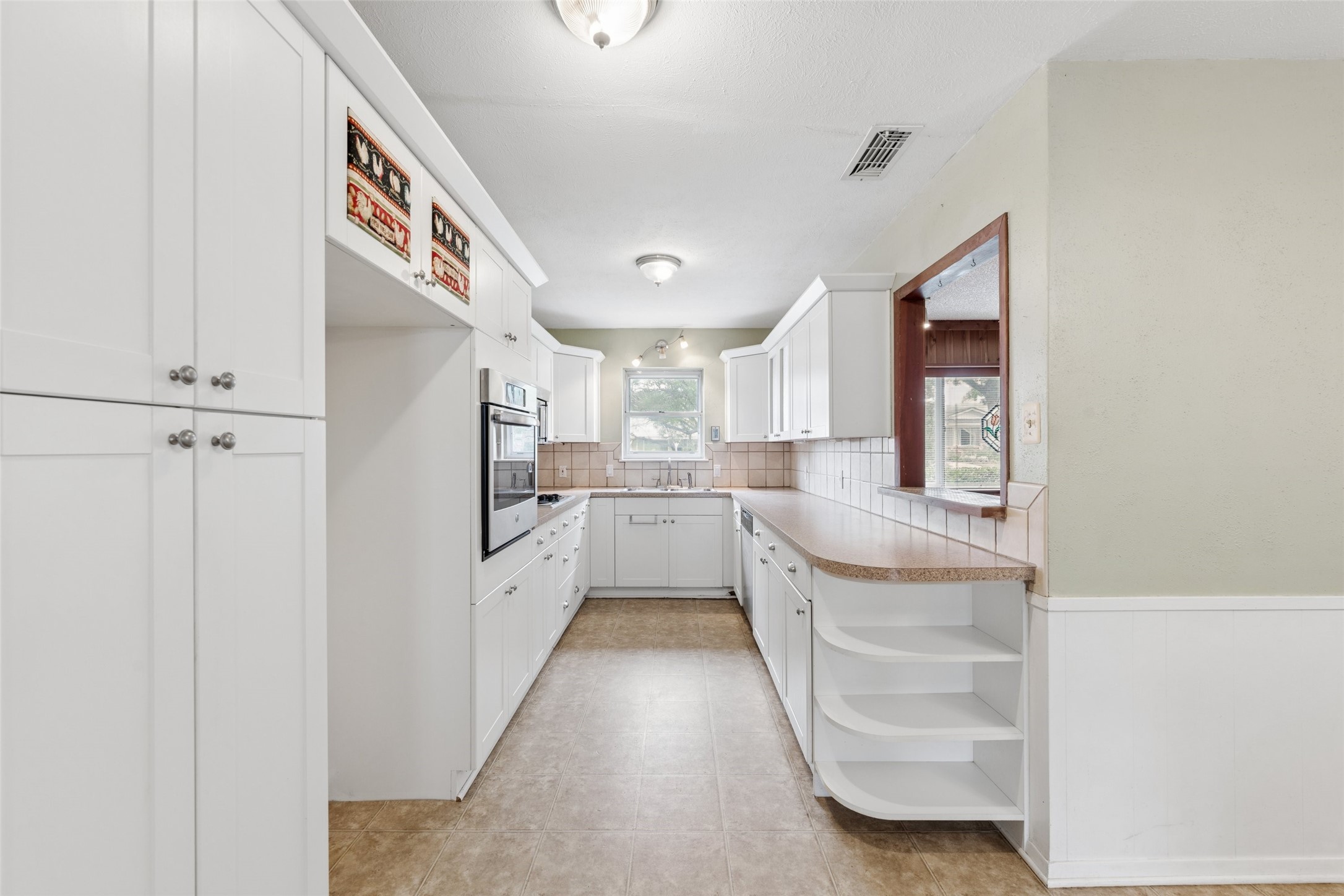 1607 Windlea Drive Euless TX 76040