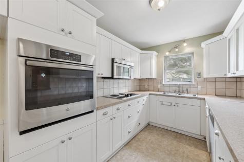 1607 Windlea Drive Euless TX 76040