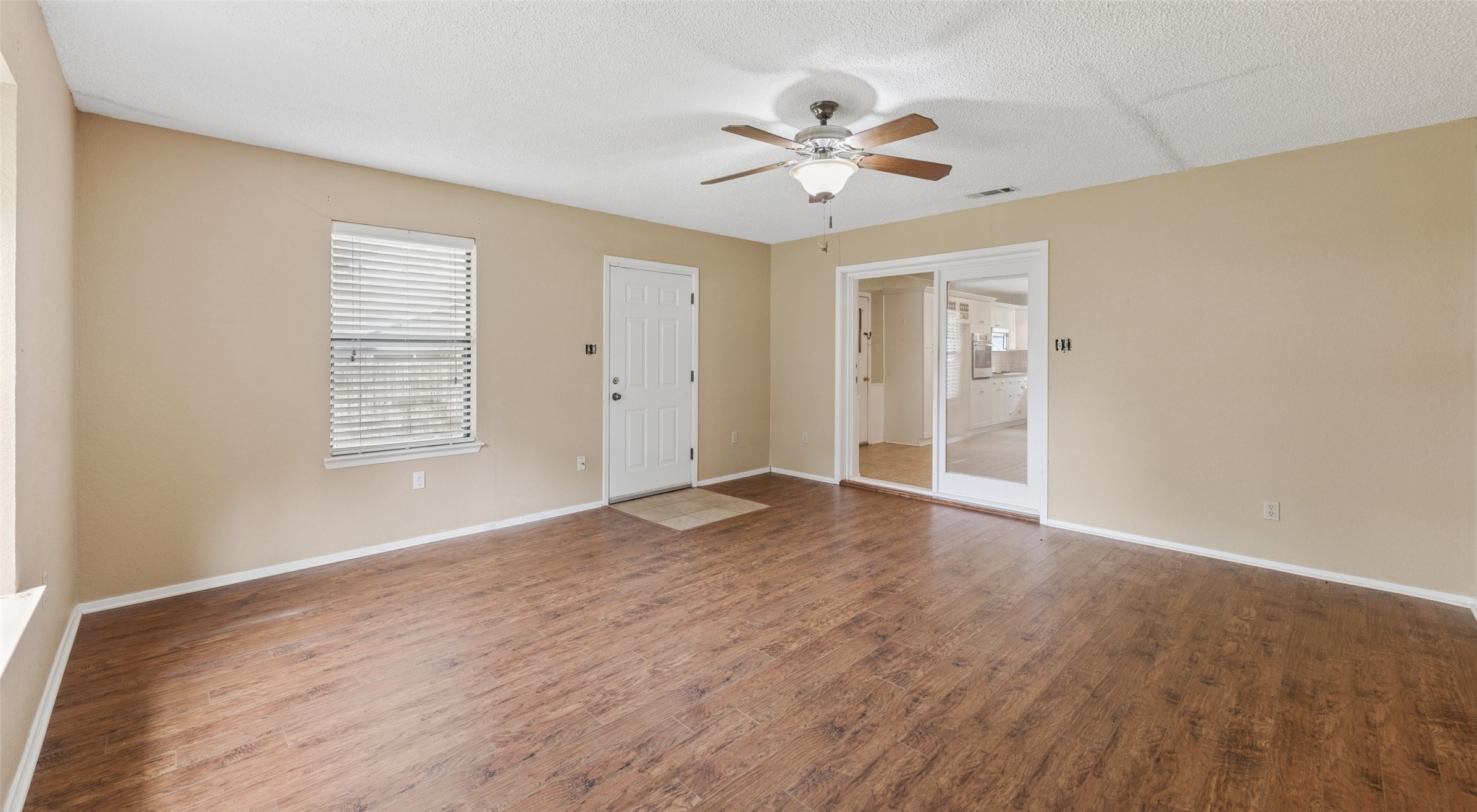 1607 Windlea Drive Euless TX 76040