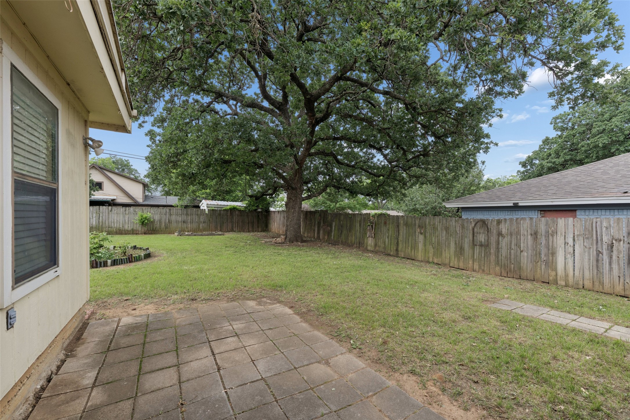1607 Windlea Drive Euless TX 76040