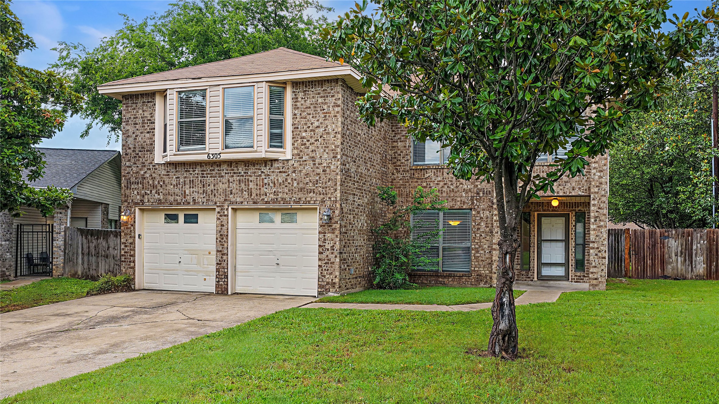 6305 Meadow Glen Drive Arlington TX 76018
