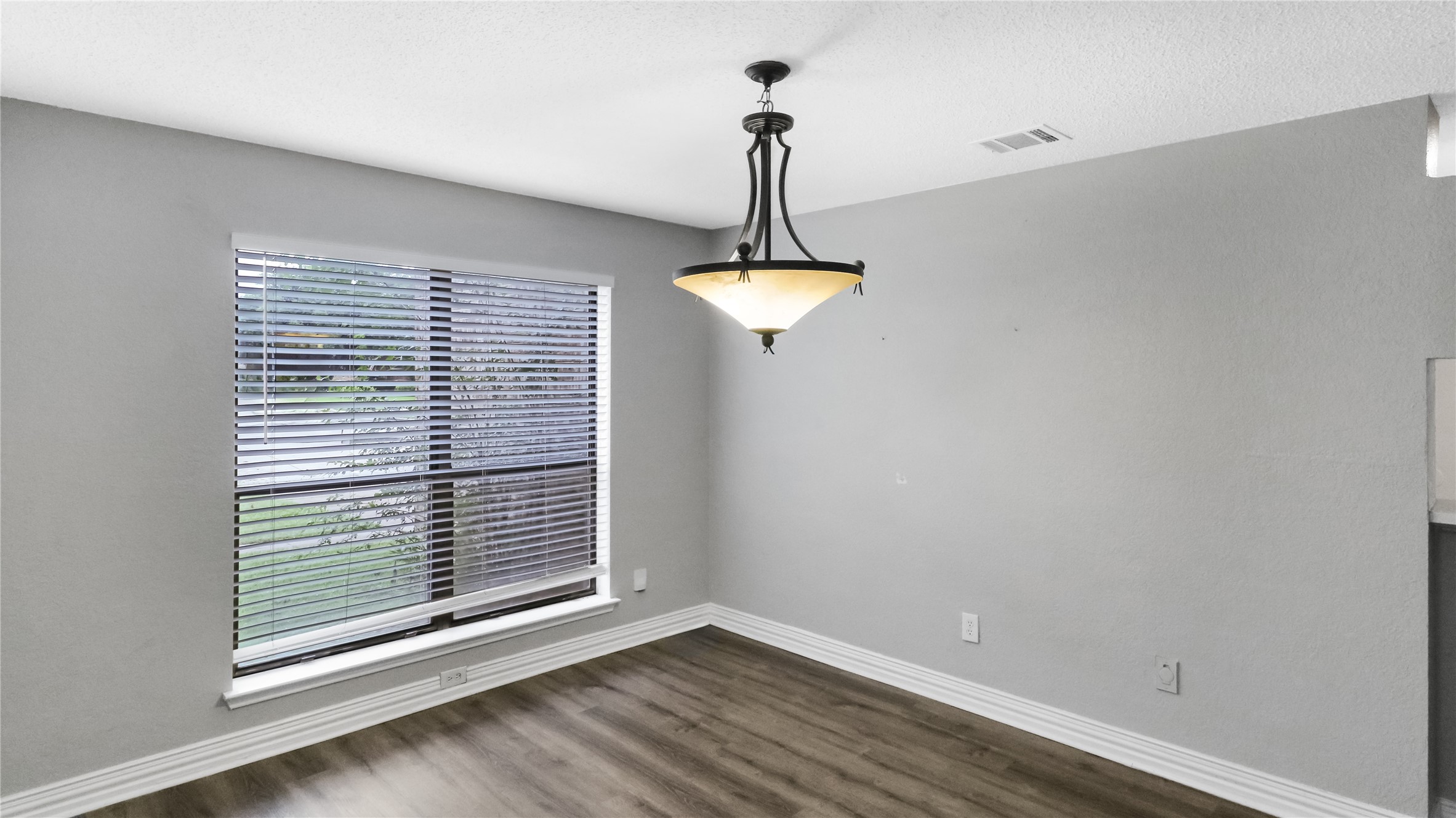 6305 Meadow Glen Drive Arlington TX 76018