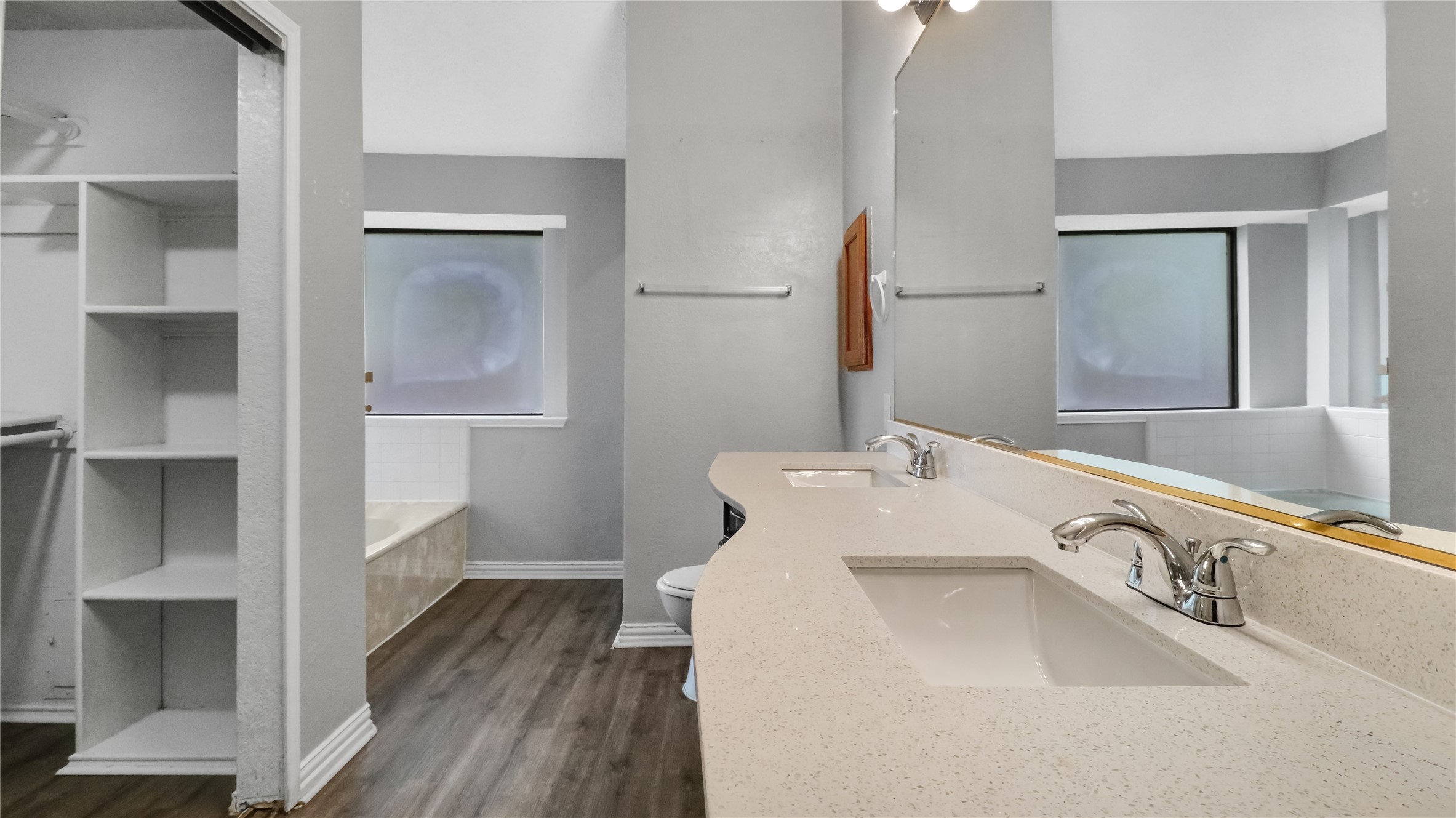 6305 Meadow Glen Drive Arlington TX 76018