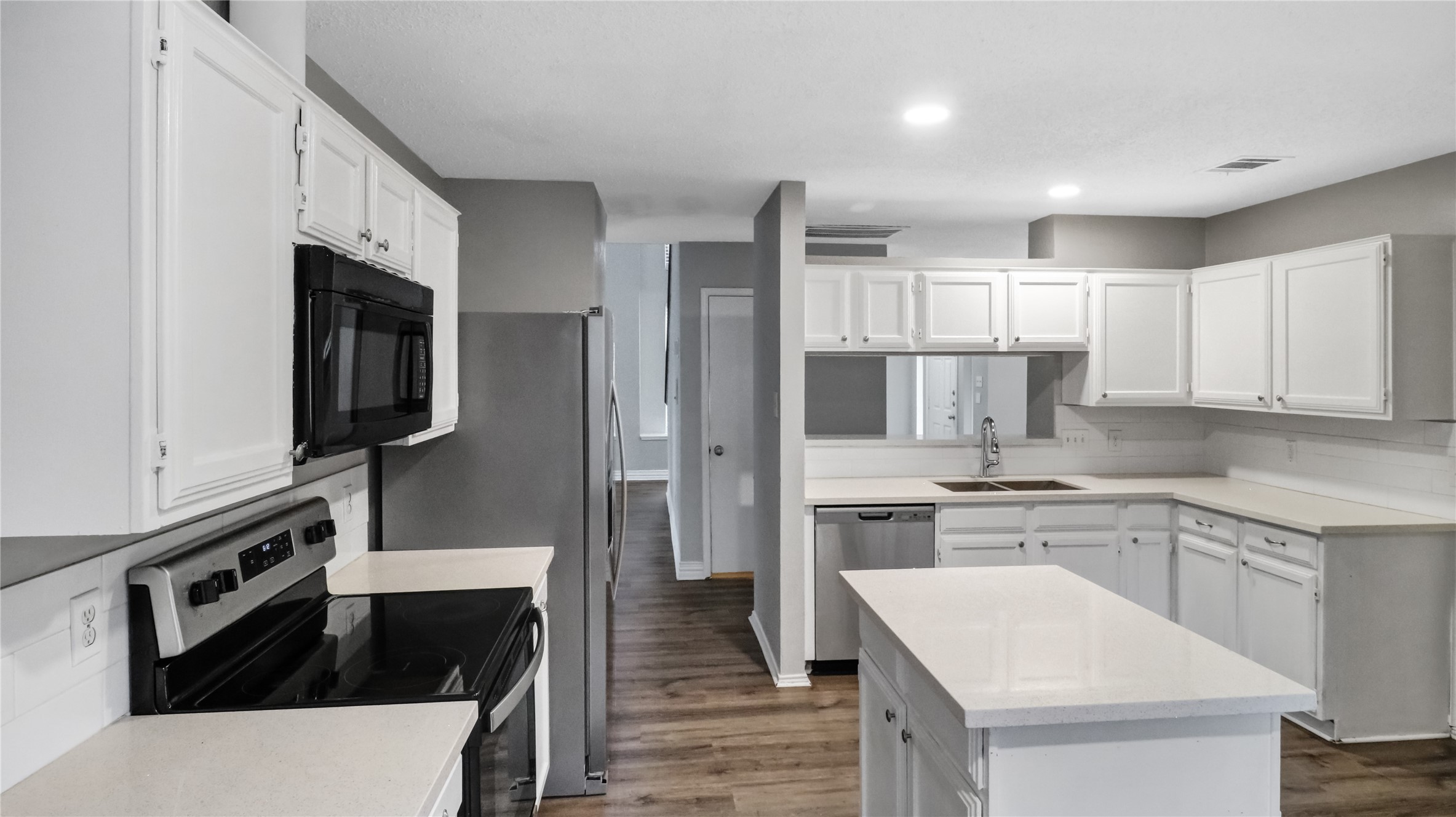 6305 Meadow Glen Drive Arlington TX 76018