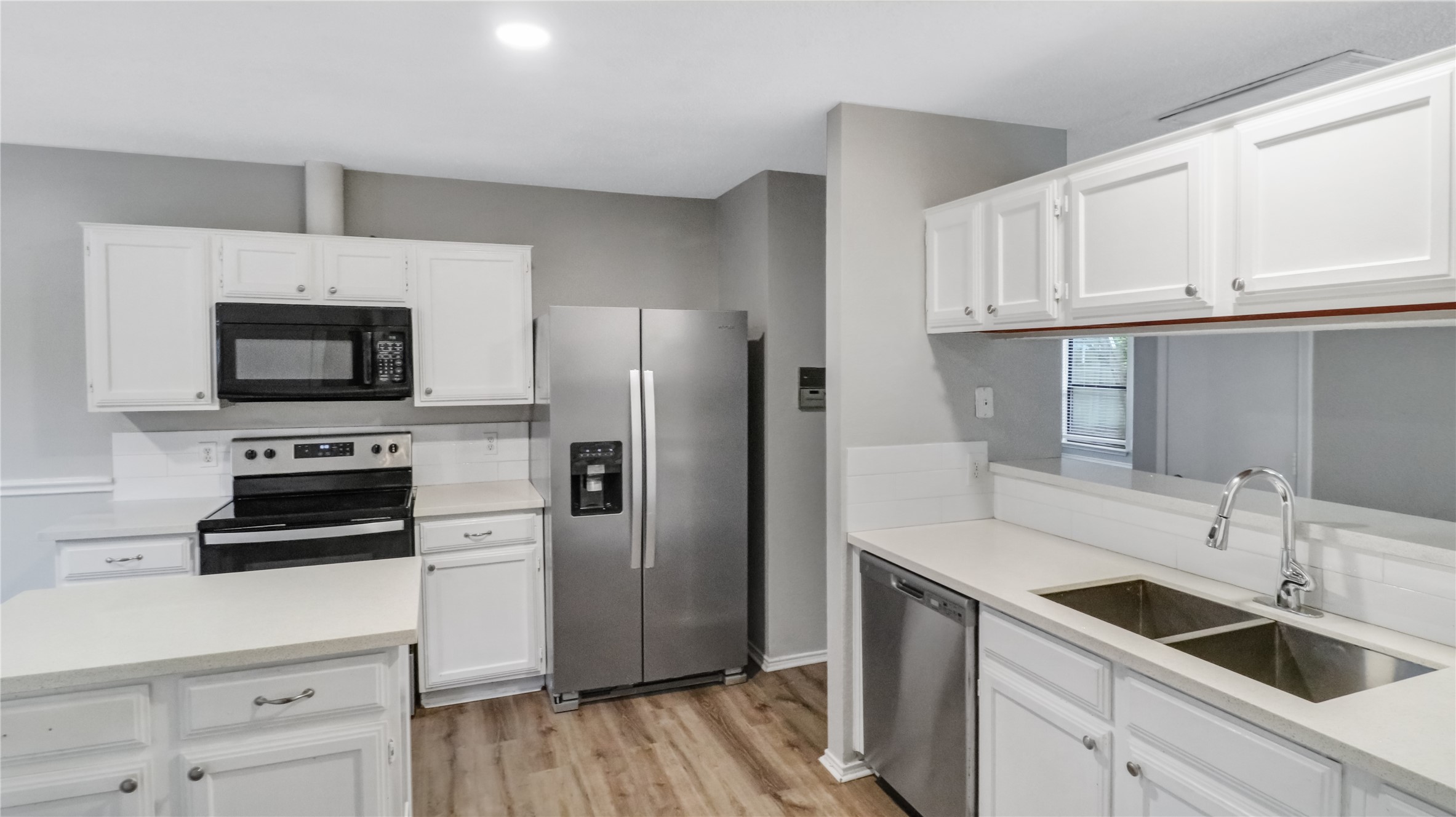 6305 Meadow Glen Drive Arlington TX 76018