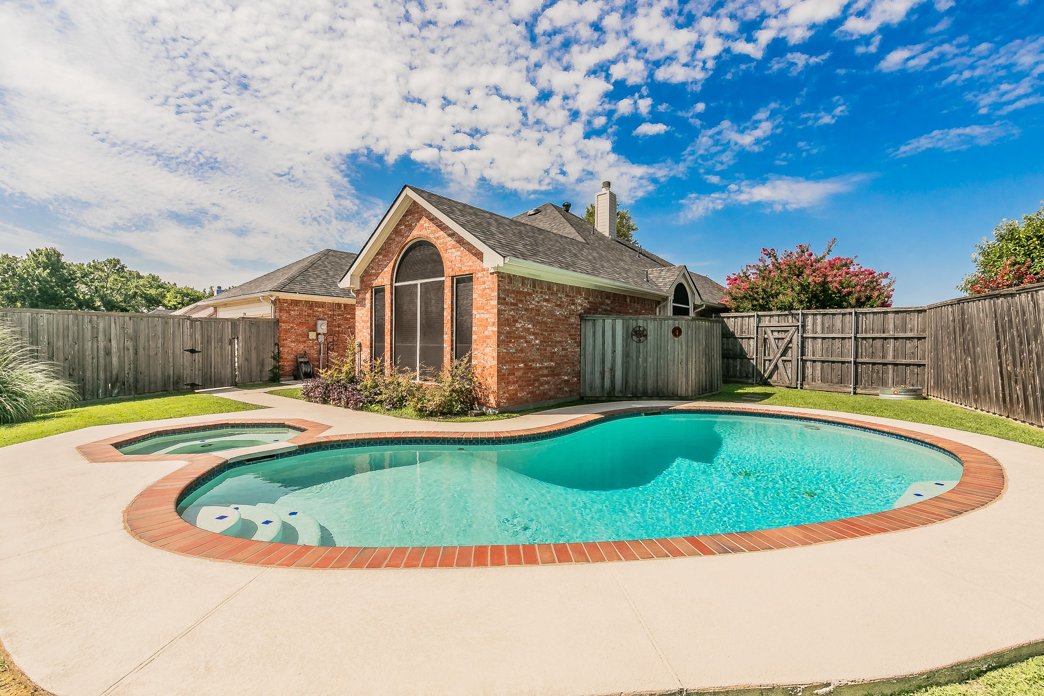 1718 Chandlers Landing Mesquite TX 75181