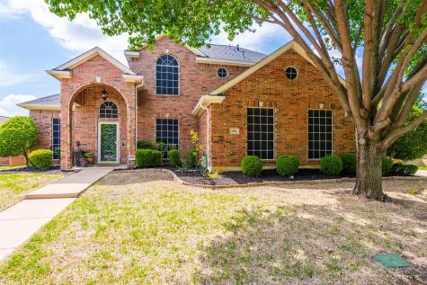 732 W Lonesome Dove Trail Arlington TX 76001