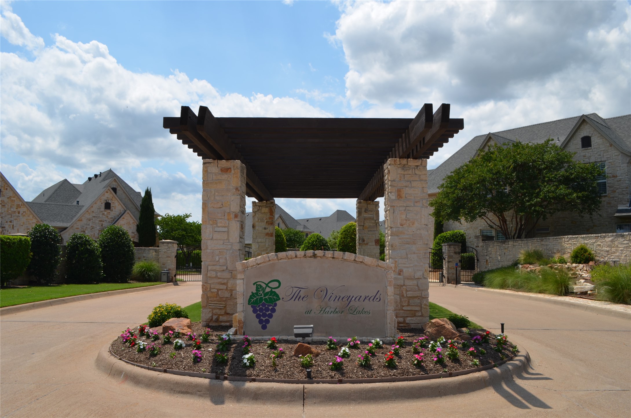 2541 Vineyard Drive Granbury TX 76048