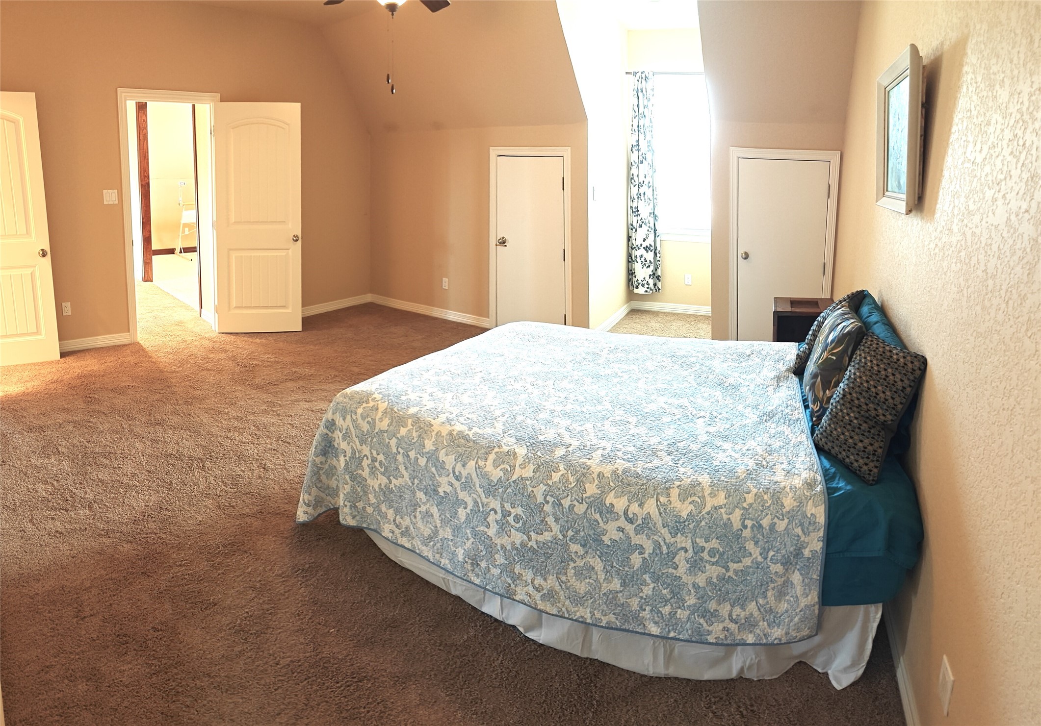 2541 Vineyard Drive Granbury TX 76048