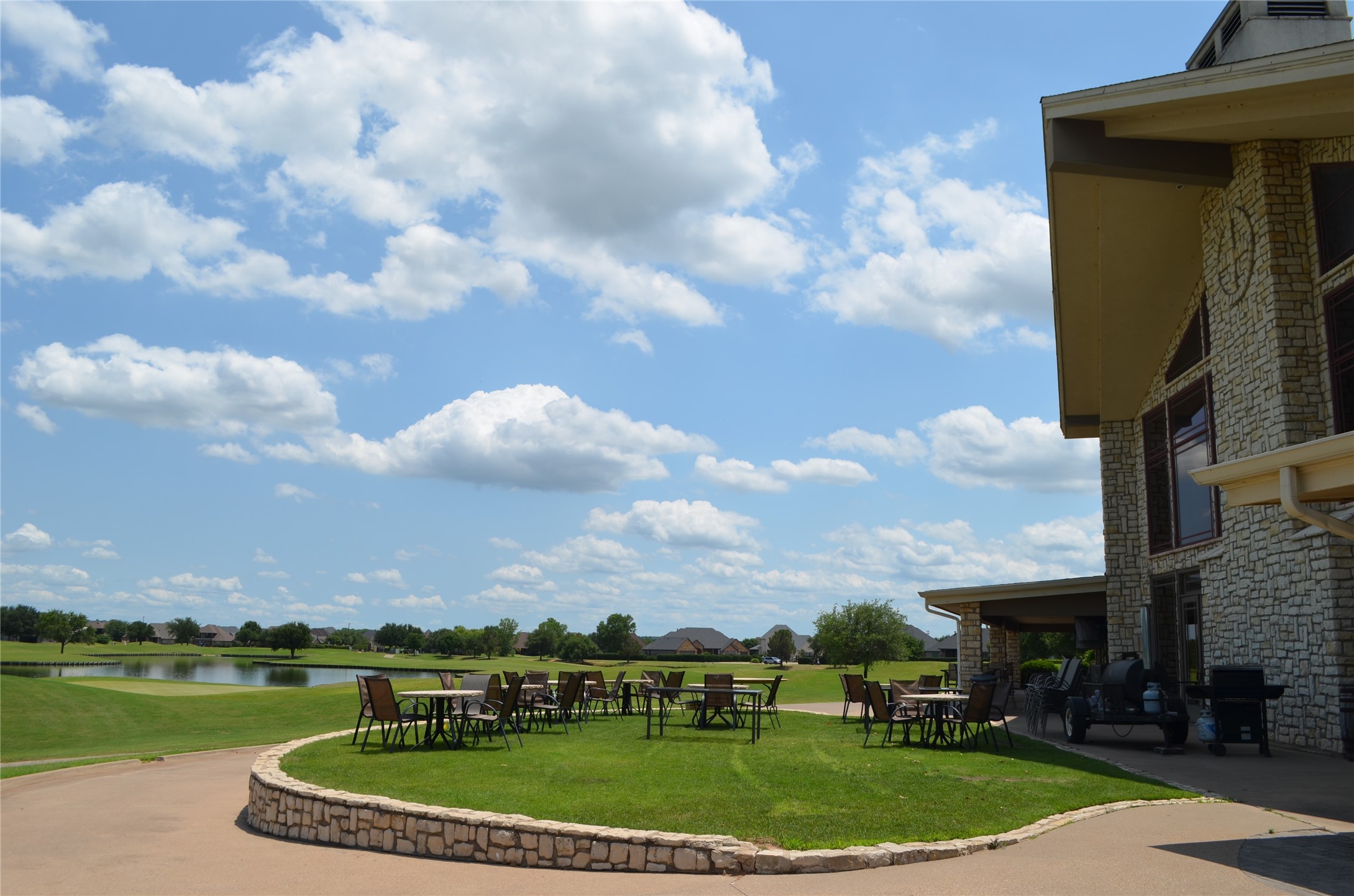 2541 Vineyard Drive Granbury TX 76048
