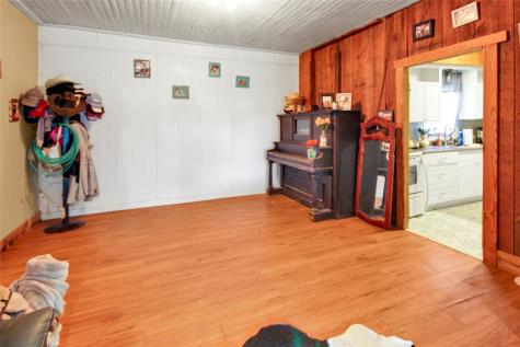 334 N Knox Street Jacksboro TX 76458
