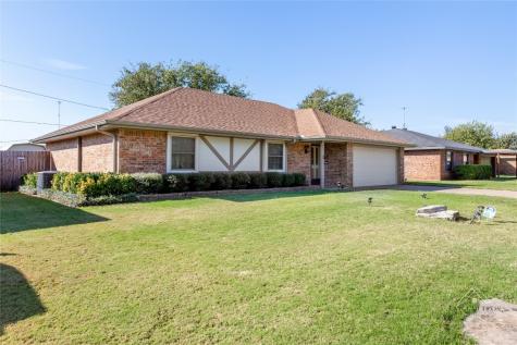 1017 Foley Avenue Iowa Park TX 76367
