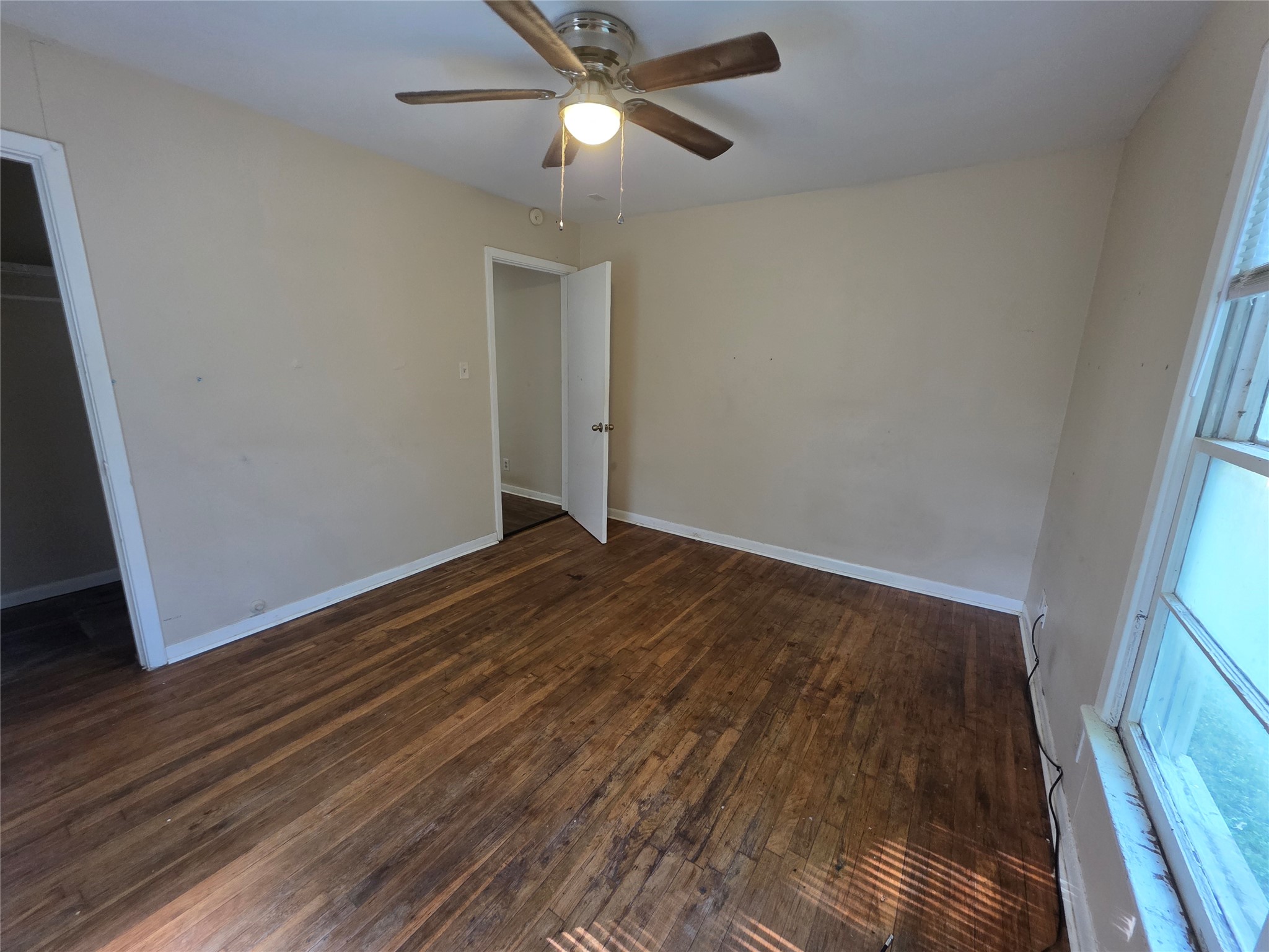 1205 N Anglin Street Cleburne TX 76031