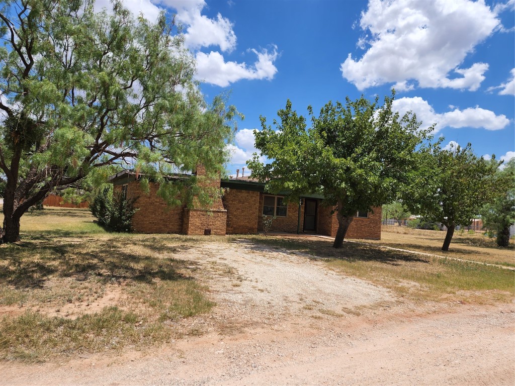 601 Avenue L Anson TX 79501