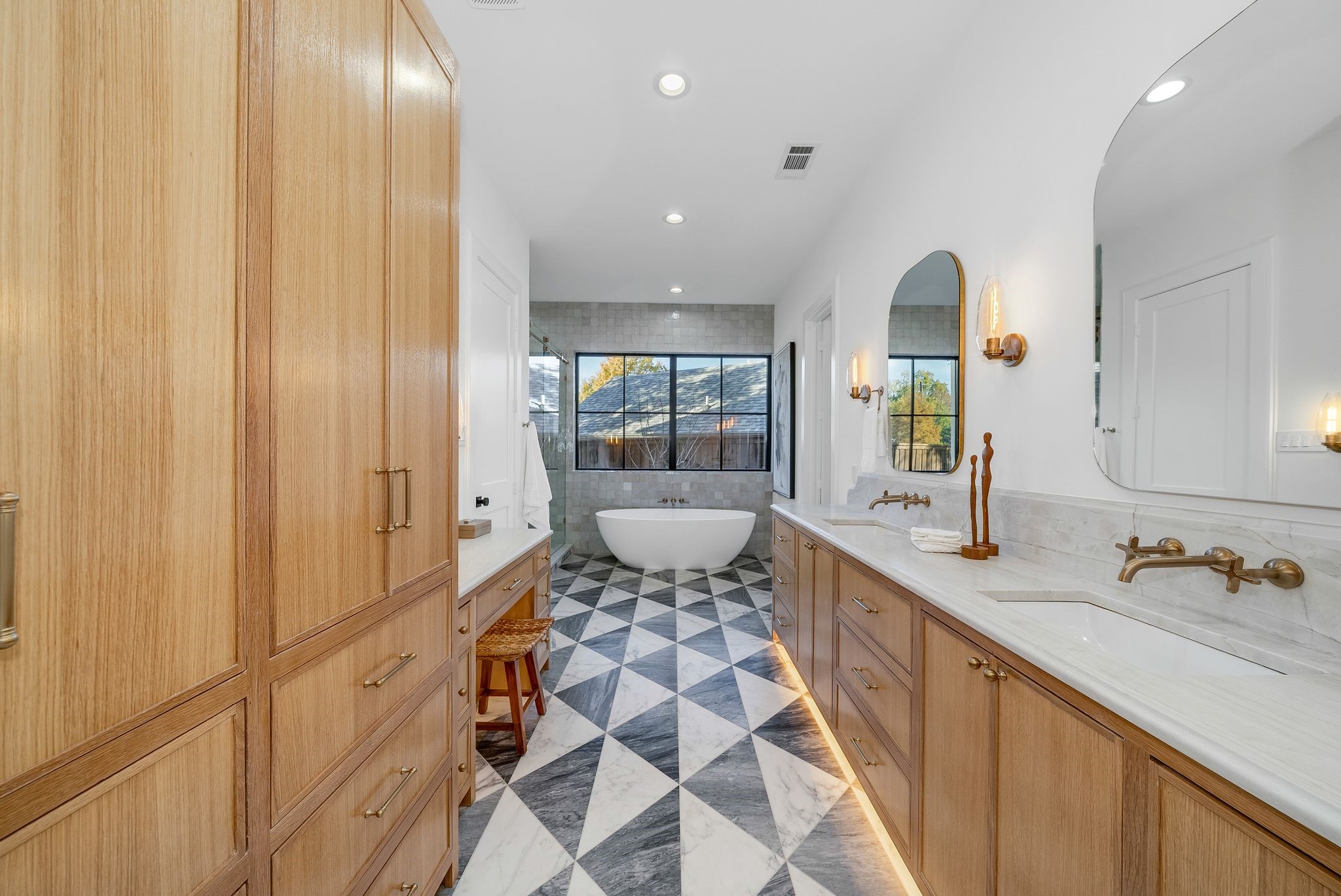 7004 Irongate Lane Dallas TX 75214