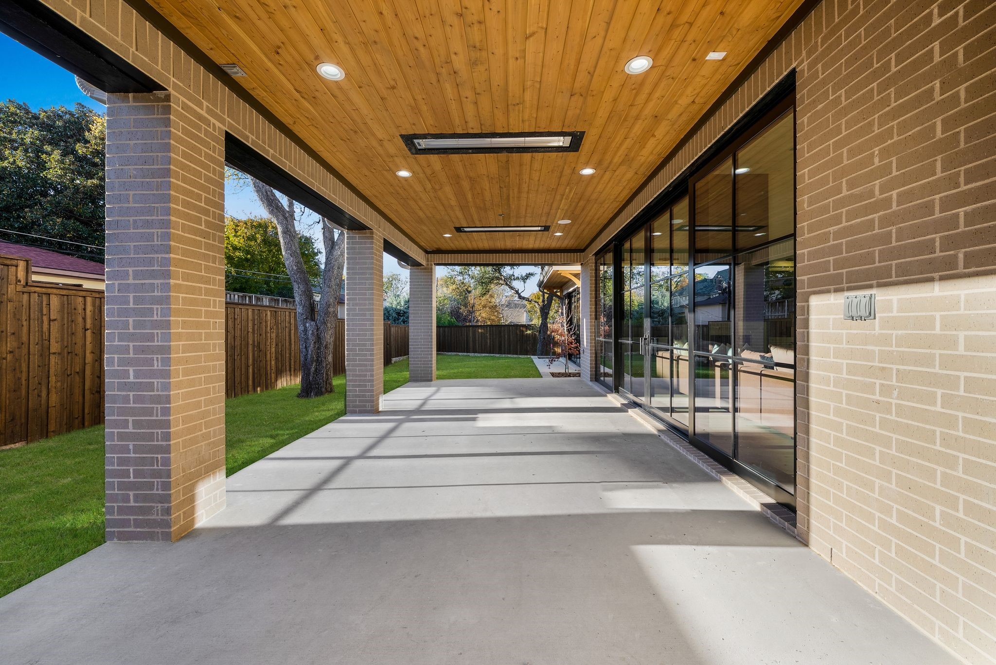 7004 Irongate Lane Dallas TX 75214