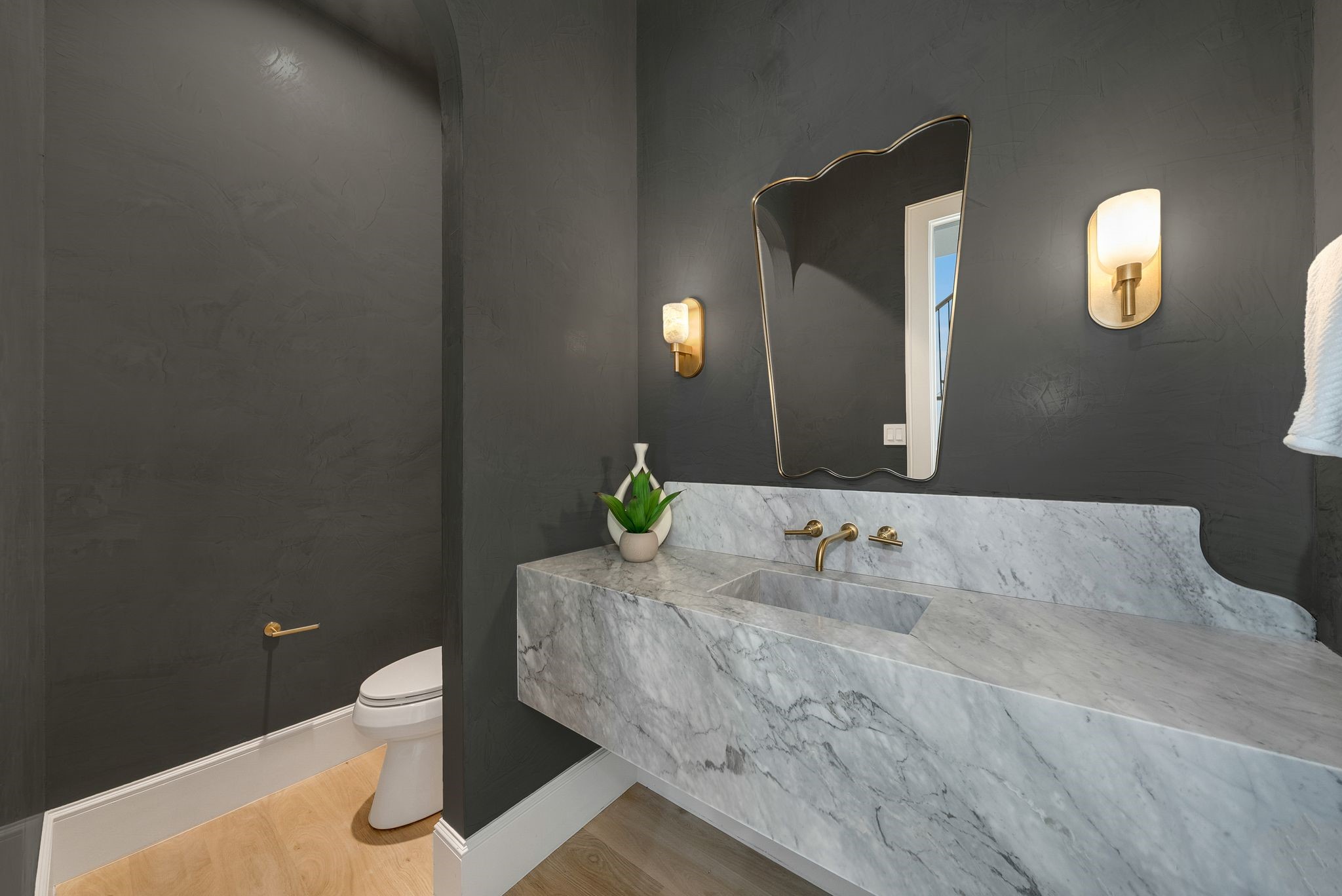 7004 Irongate Lane Dallas TX 75214