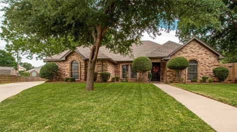 7409 Corsair Court Arlington TX 76016