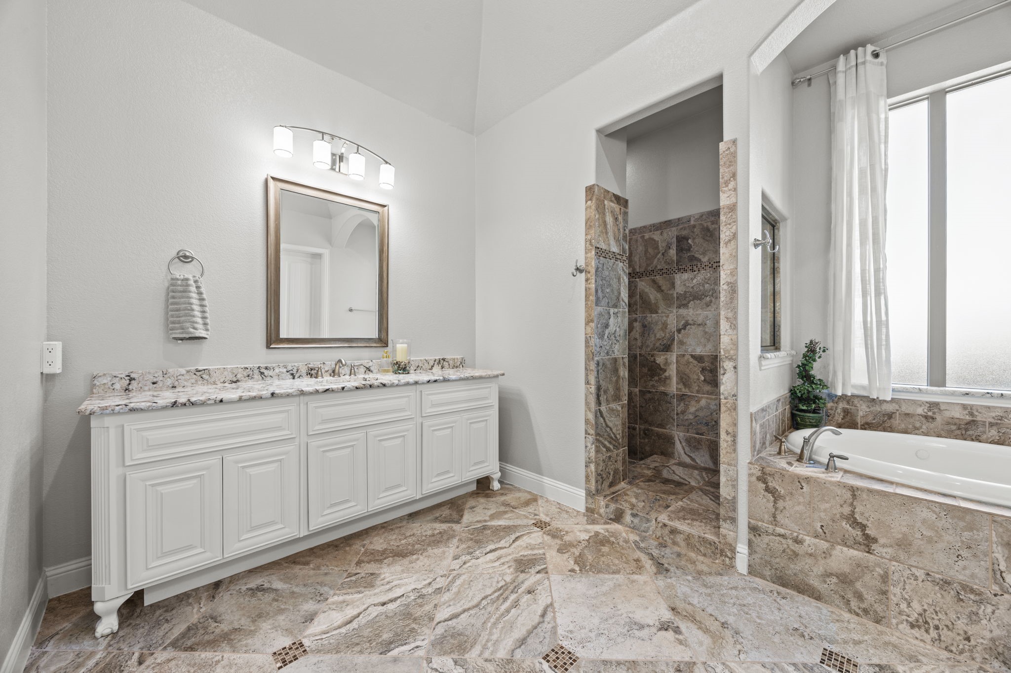 305 Toulouse Lane Heath TX 75032