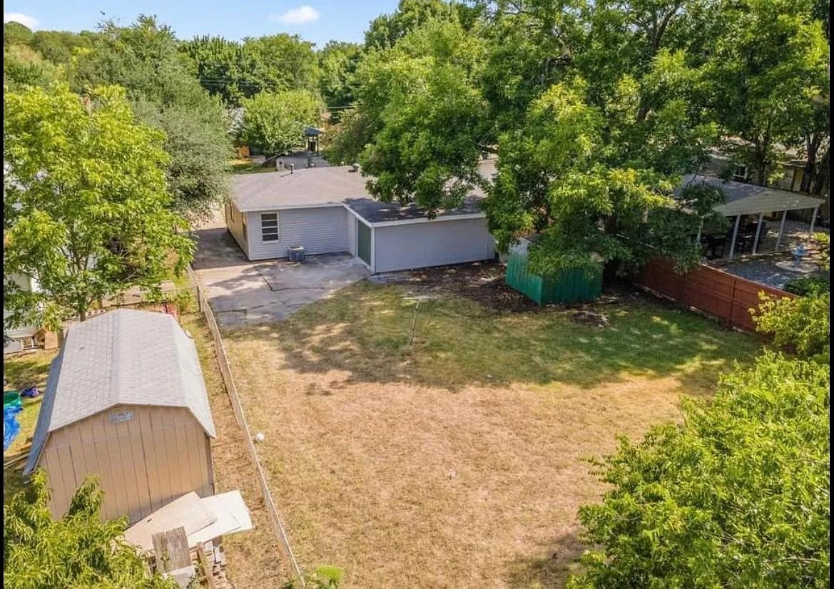 1529 E King Street Sherman TX 75090