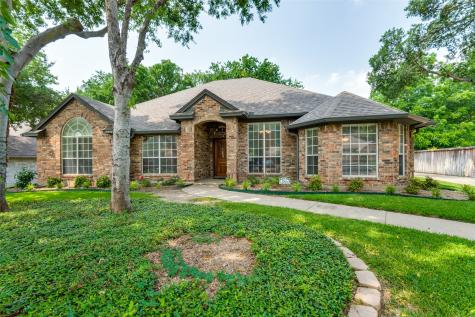 3806 Bluegrass Drive Grand Prairie TX 75052