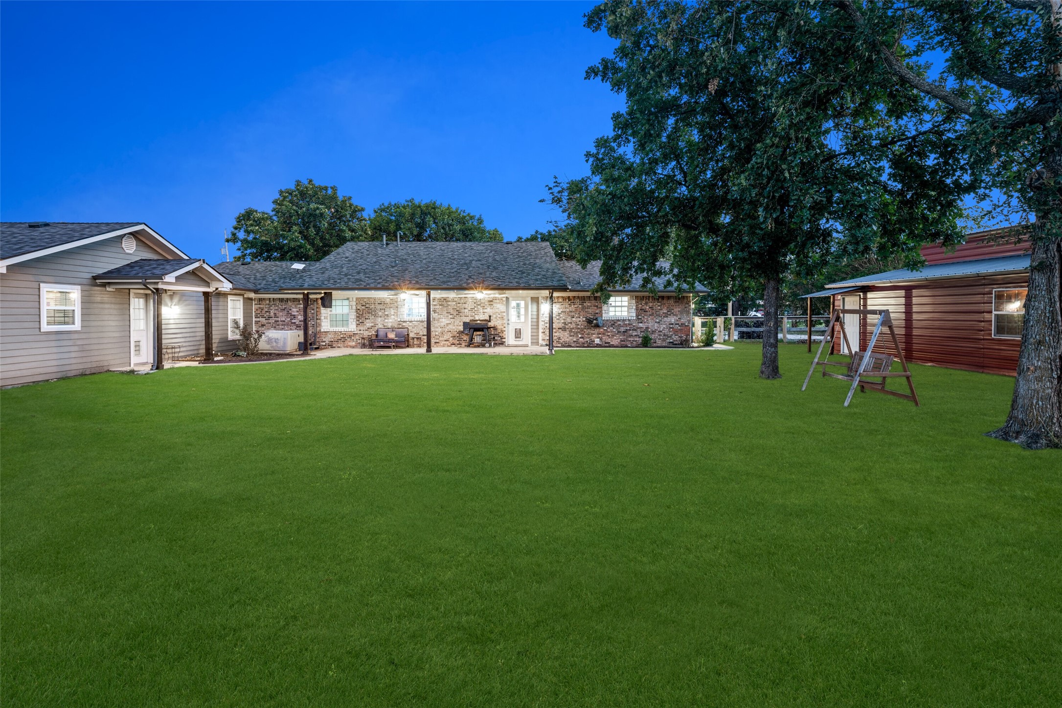 336 Meadows Estate Street Tom Bean TX 75491