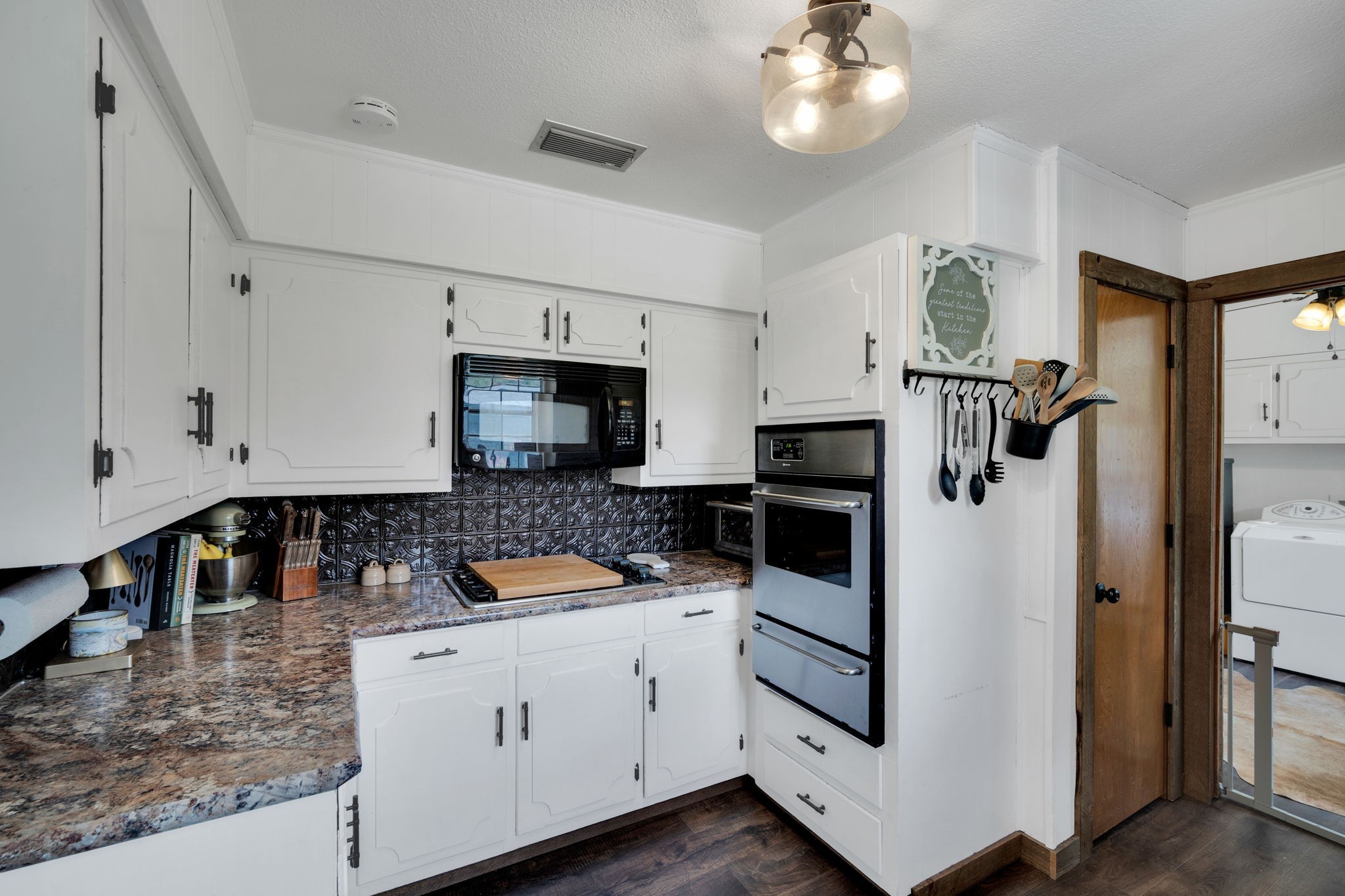 605 W 3rd Street Maypearl TX 76064