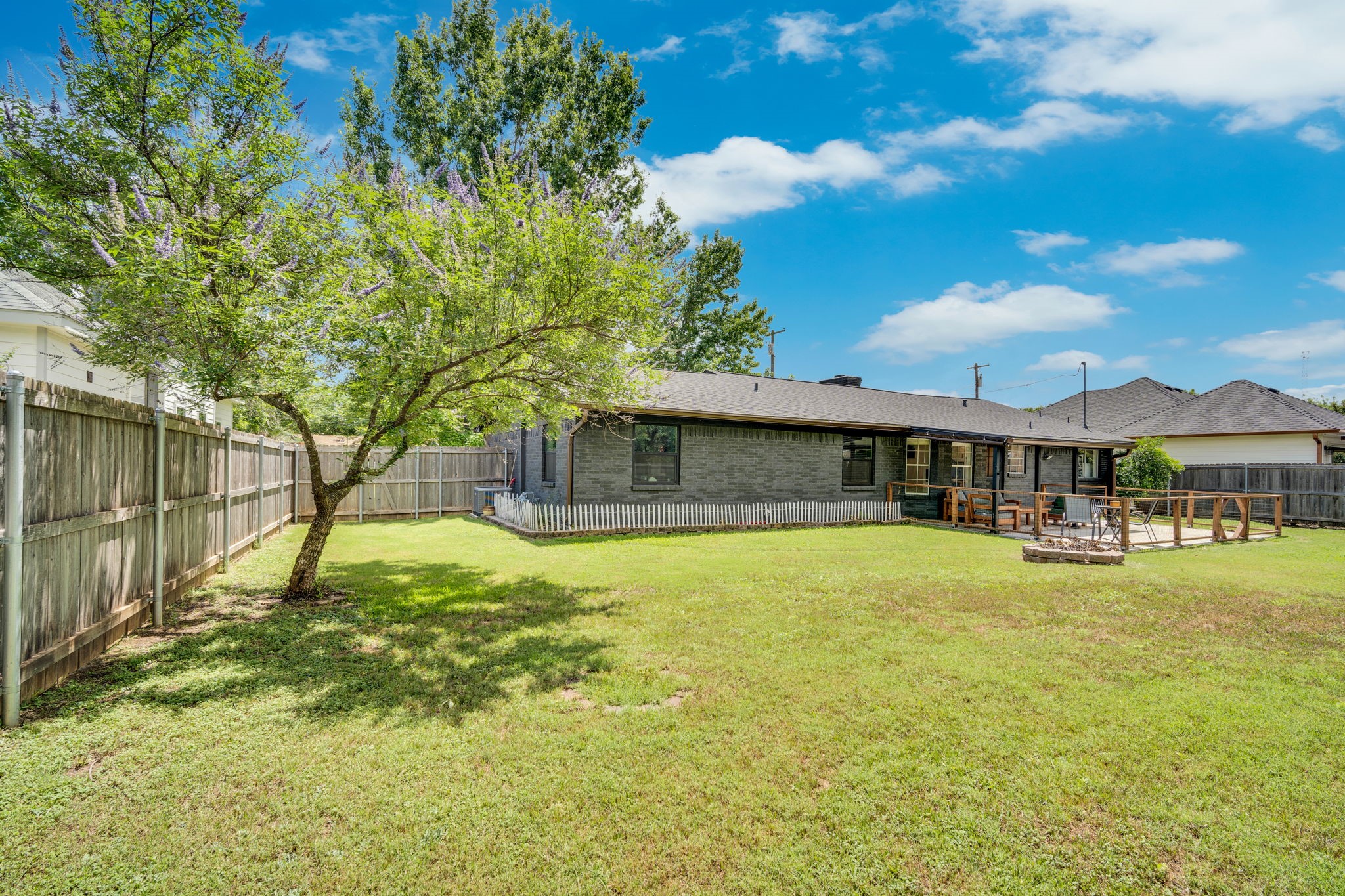 605 W 3rd Street Maypearl TX 76064